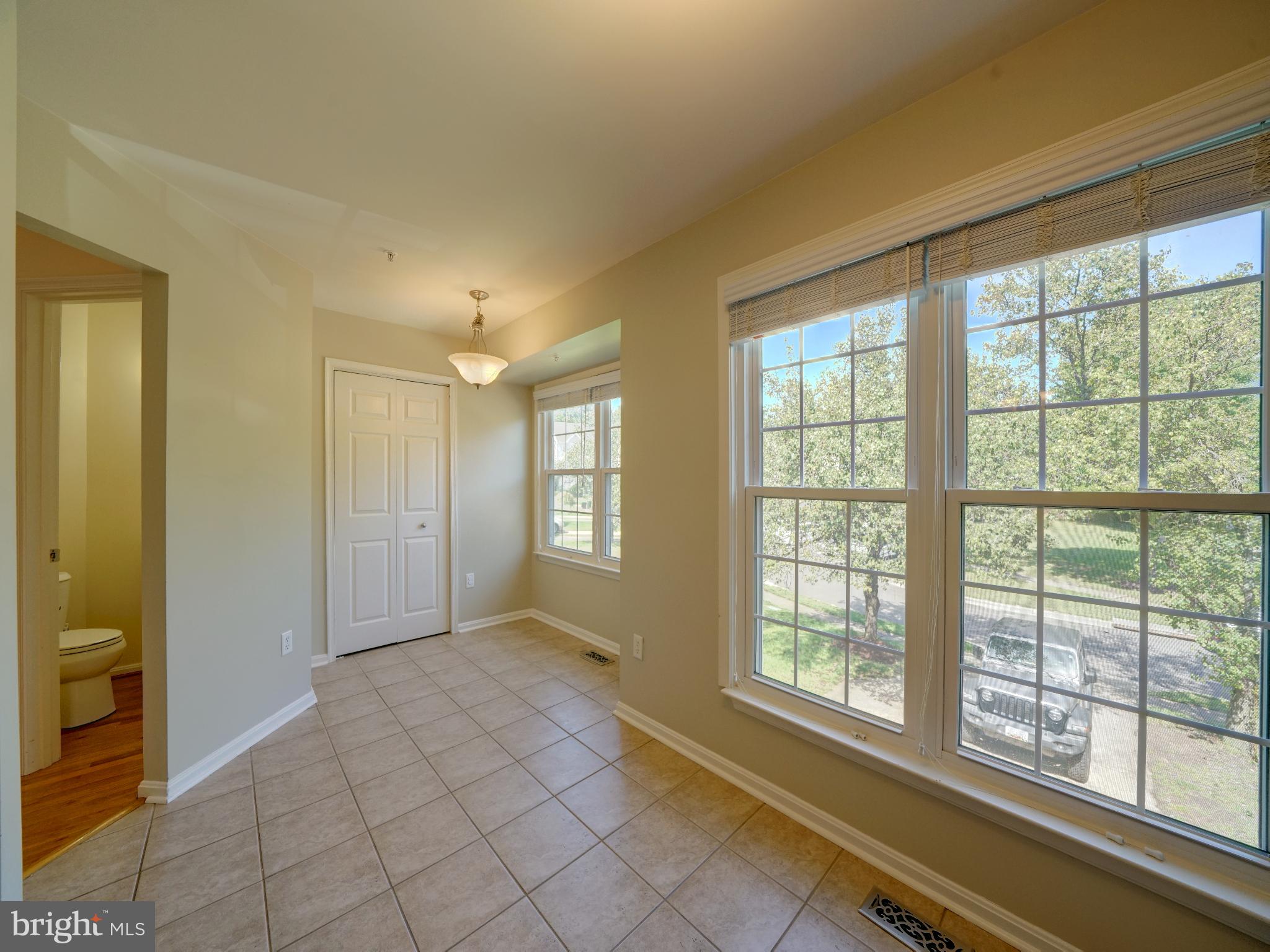 SEVEN OAKS - Residential Lease