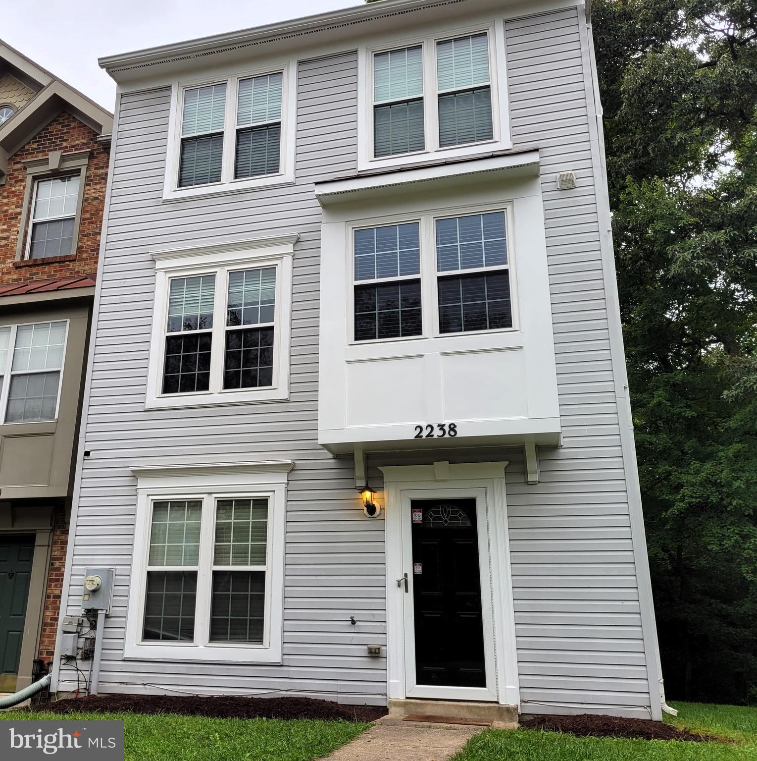 SEVEN OAKS - Residential Lease