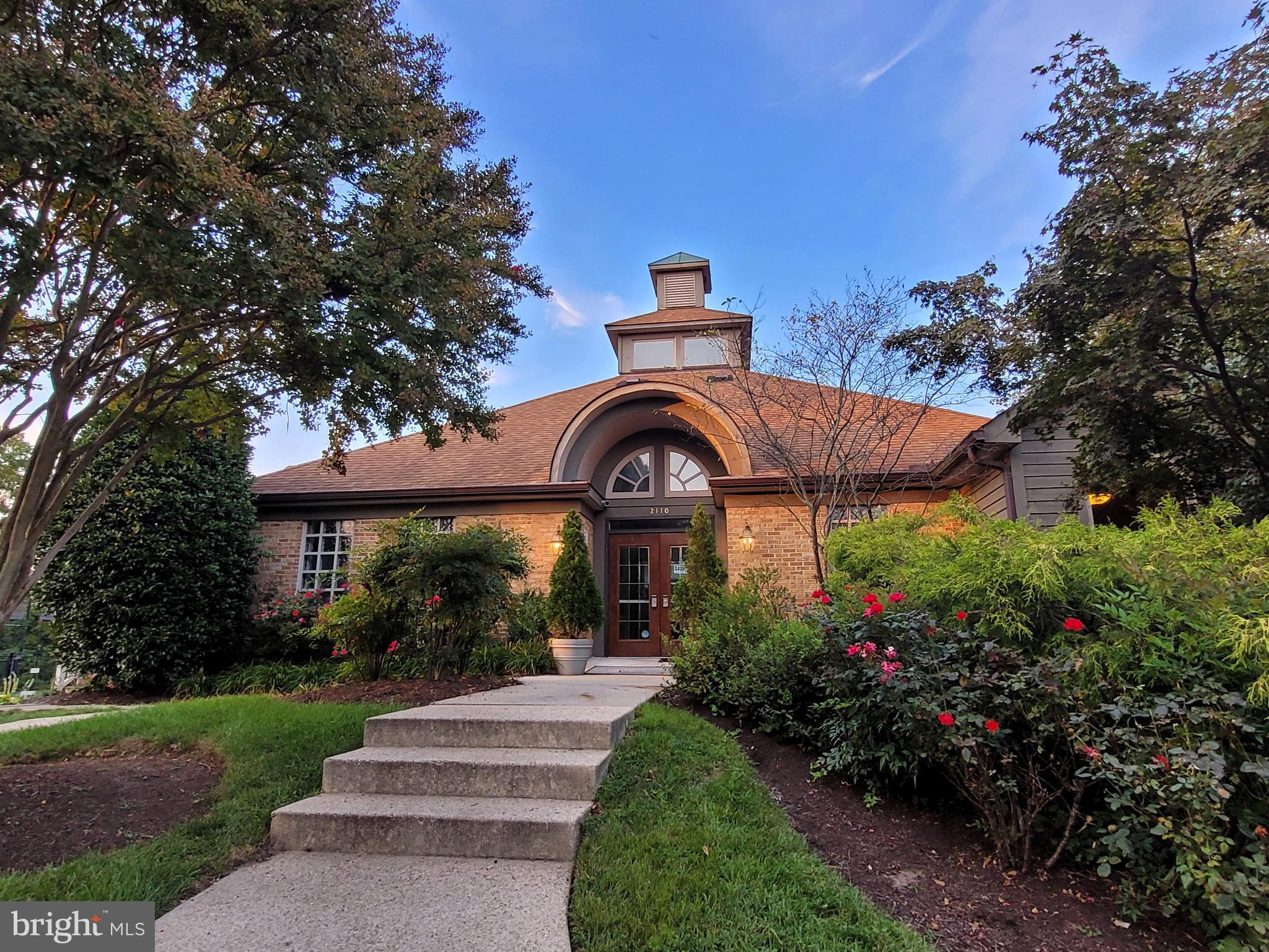 SEVEN OAKS - Residential Lease