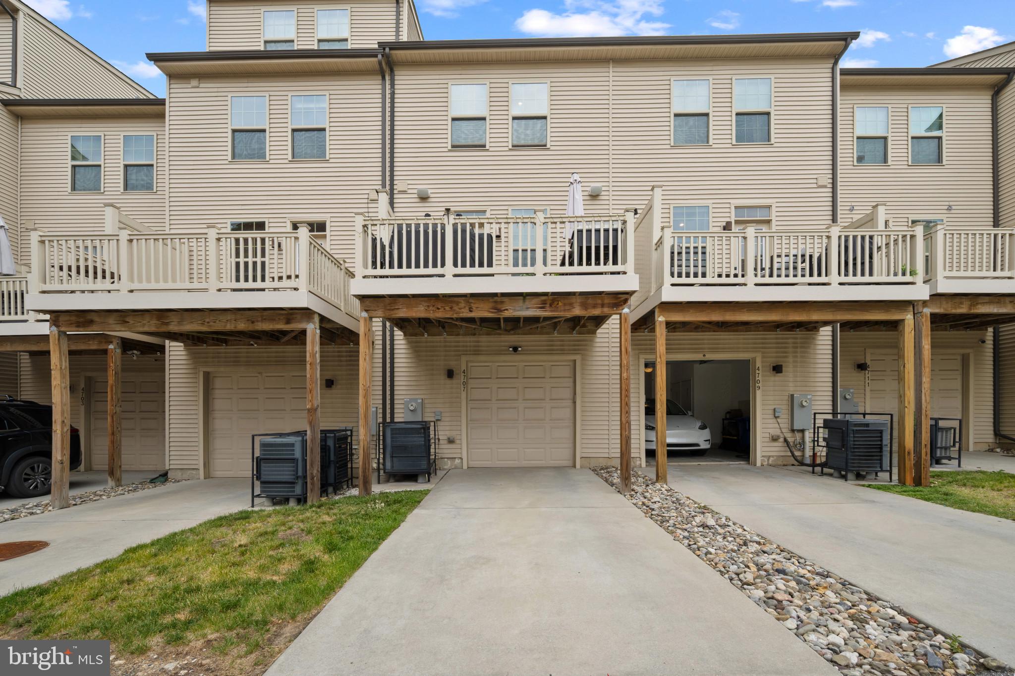 OLDHAM CROSSING - Residential