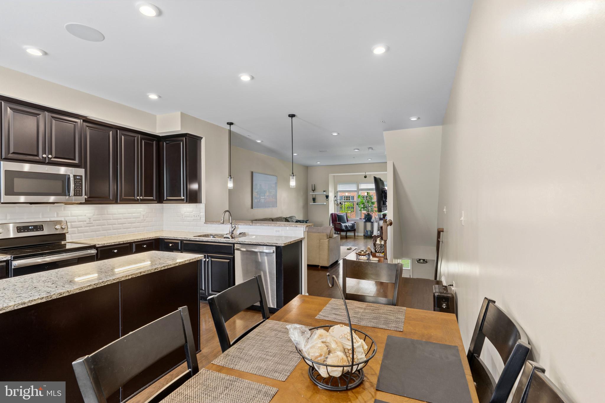 OLDHAM CROSSING - Residential