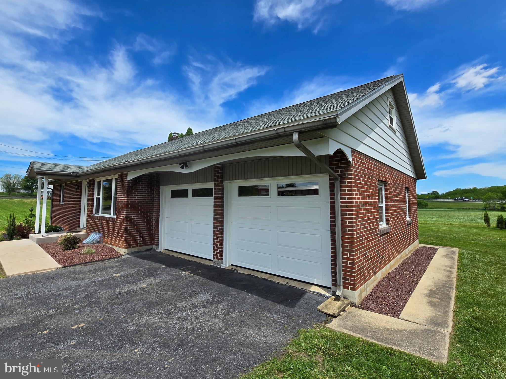 27 KEMPSVILLE ROAD