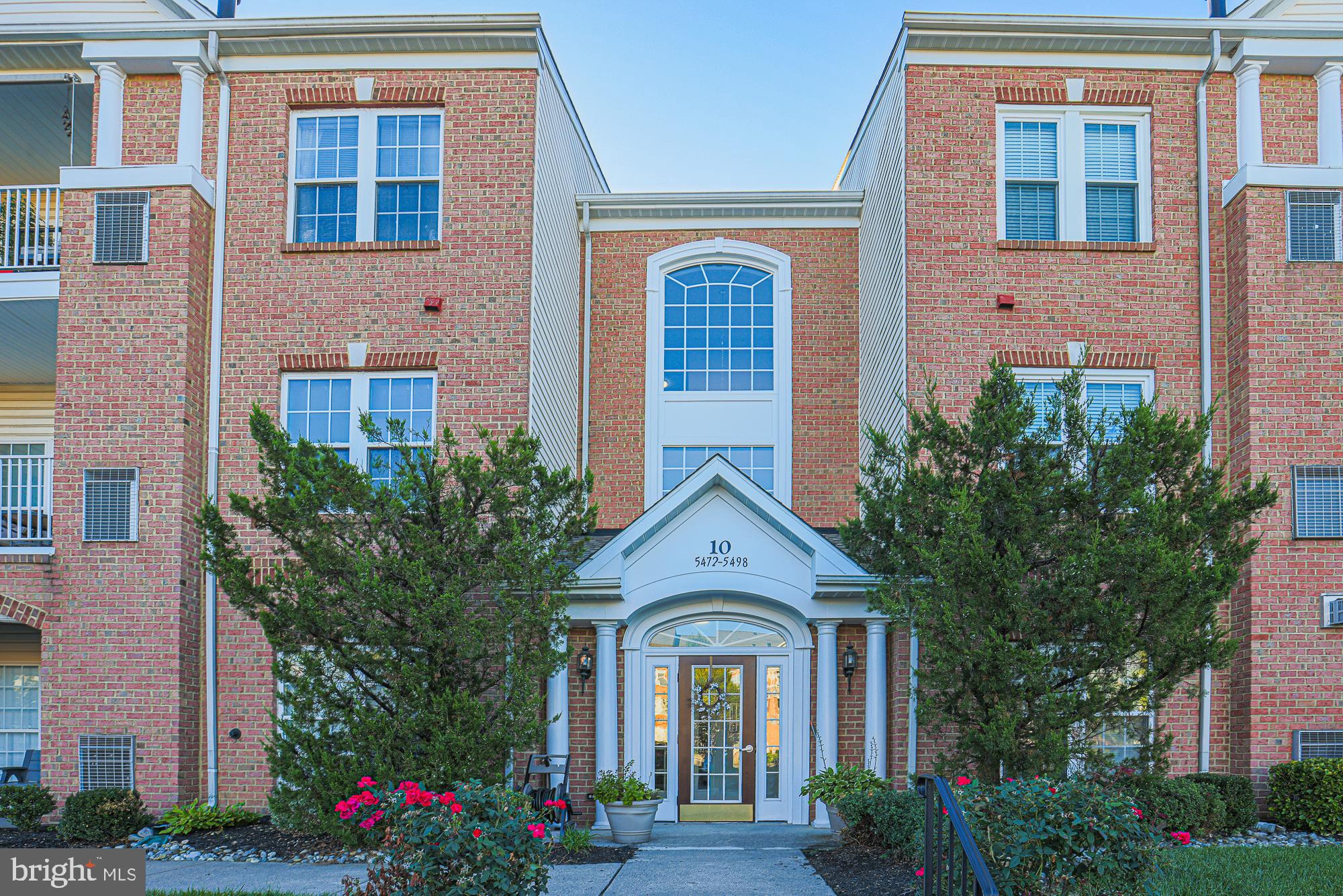 Enjoy the Comforts of this COZY 2 Bedroom 2 FULL Bath Second Floor Condo in Devonshire * Features Include: SPACIOUS living room/dining combo * Kitchen with GRANITE countertops, ceramic backsplash and breakfast area * In unit laundry * LARGE primary suite * Second bedroom and FULL bath * Balcony with storage * Assigned parking * This well maintained unit is conveniently located close to shopping and restaurants!!