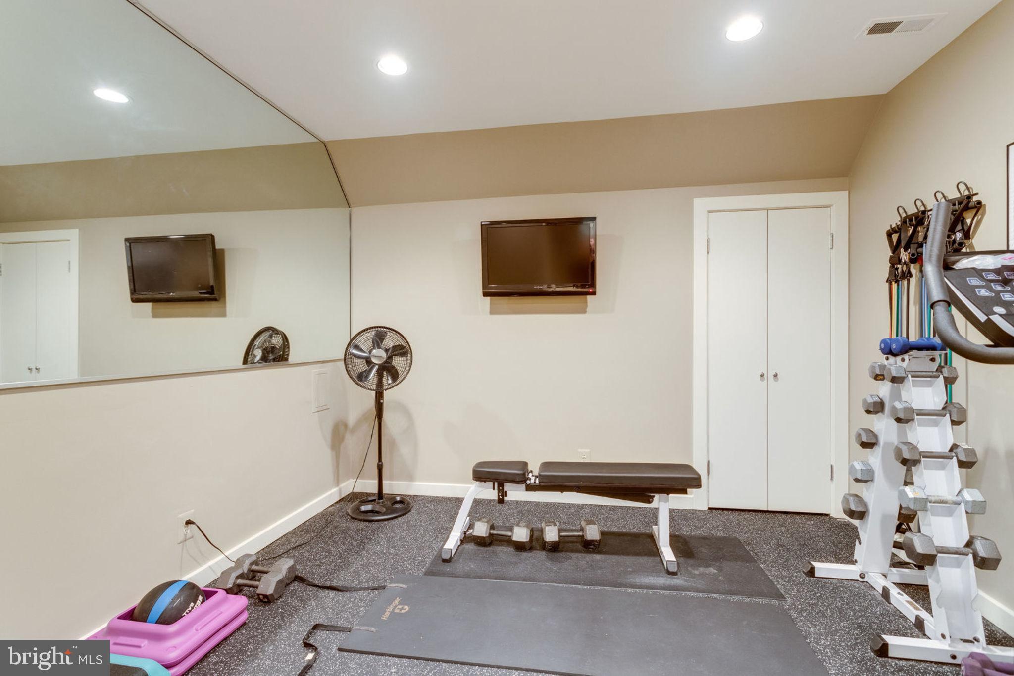 HUNTERS PLACE - Residential