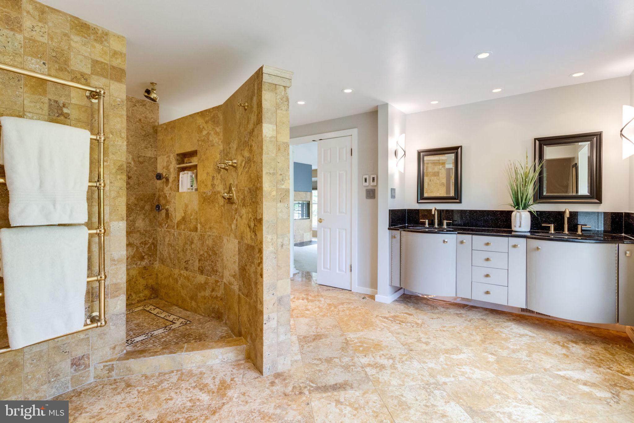 HUNTERS PLACE - Residential