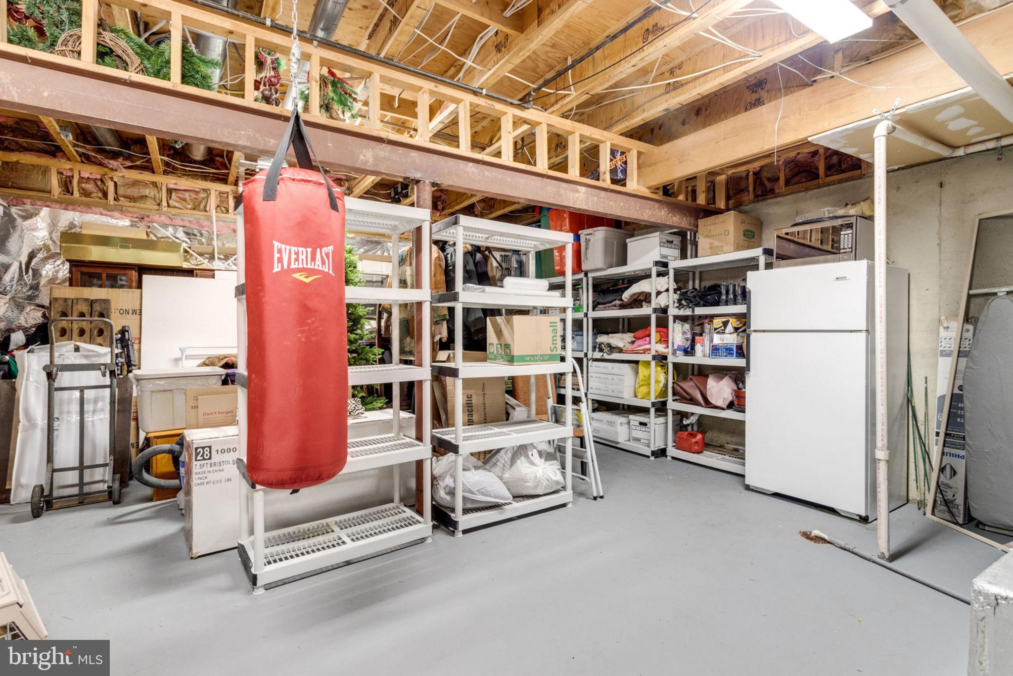 HUNTERS PLACE - Residential