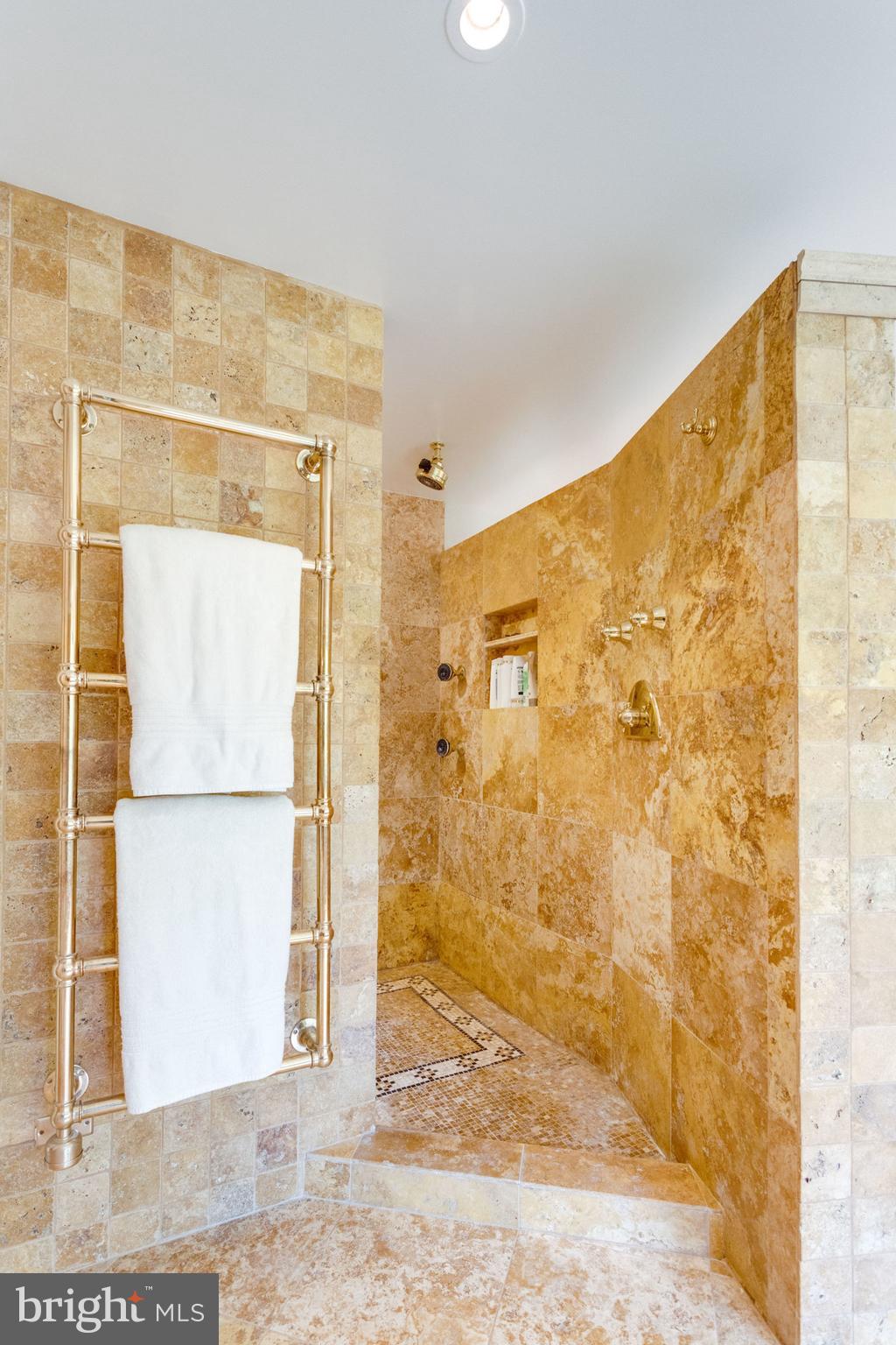 HUNTERS PLACE - Residential