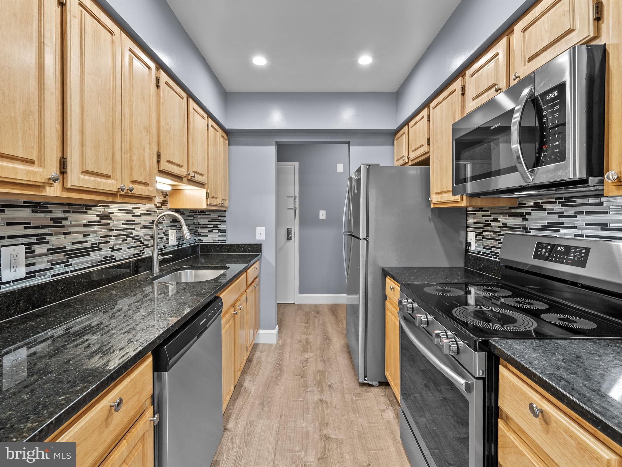 SHADOWOOD - Residential Lease