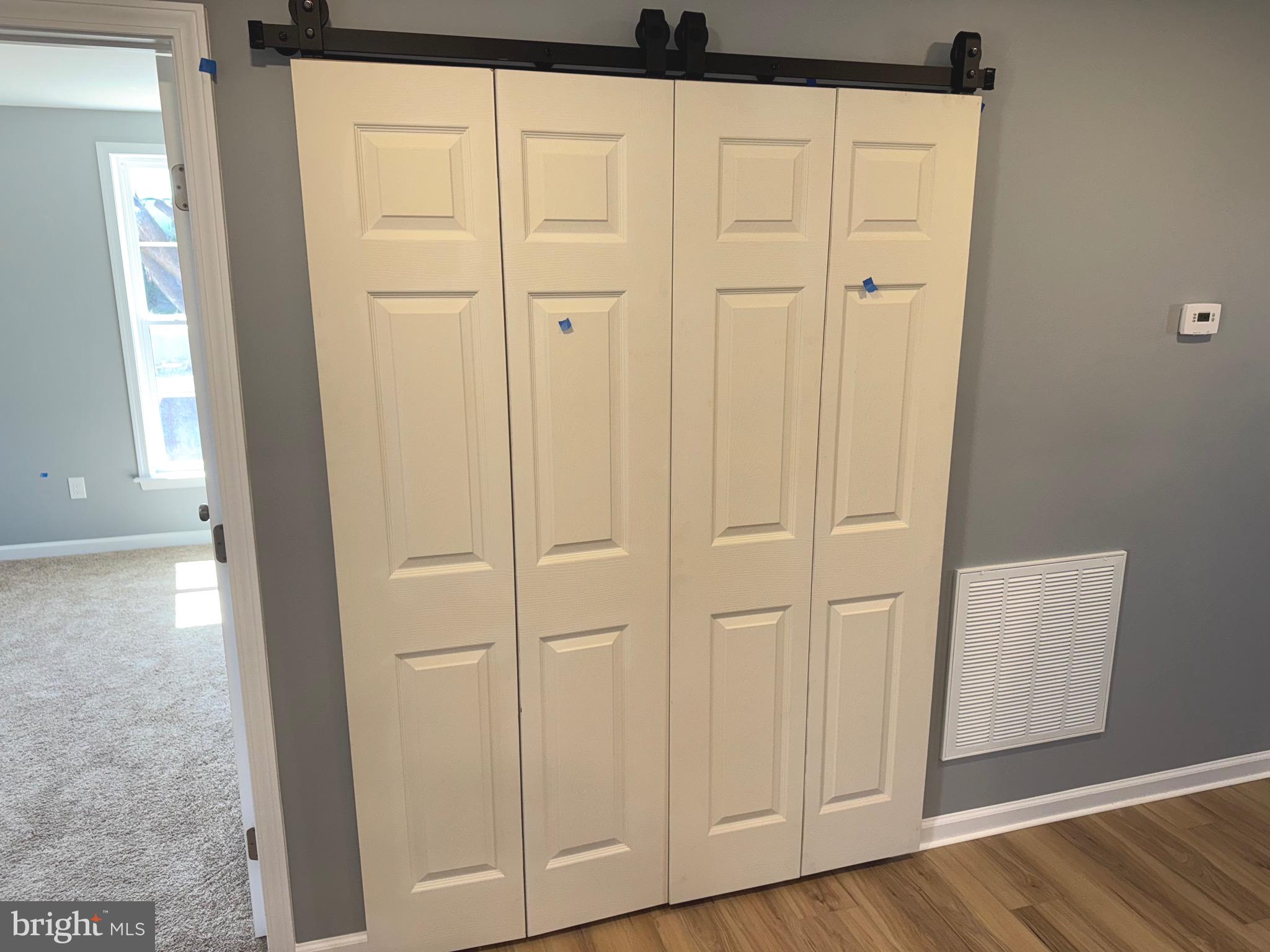 HILLCREST - Residential