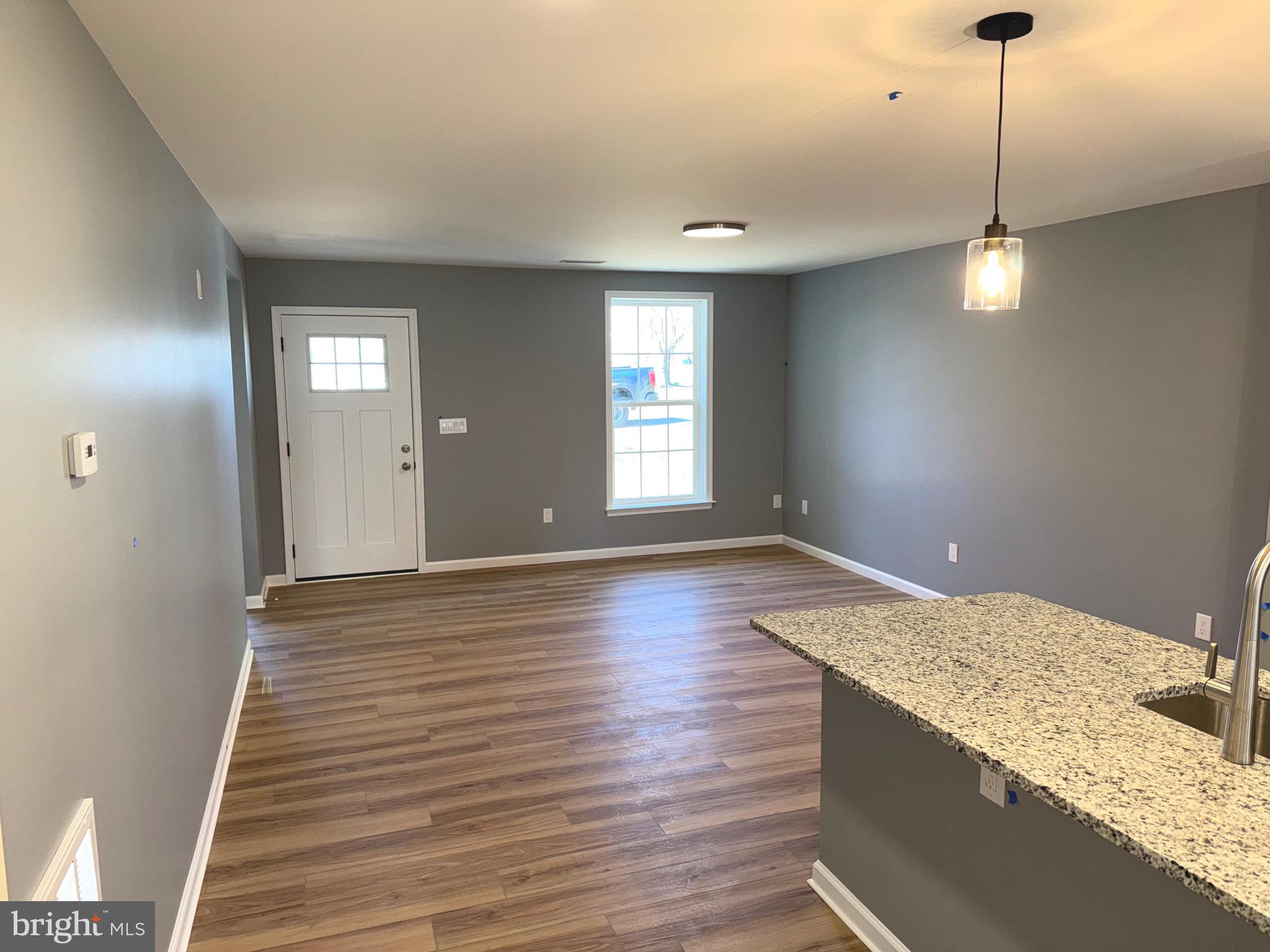 HILLCREST - Residential