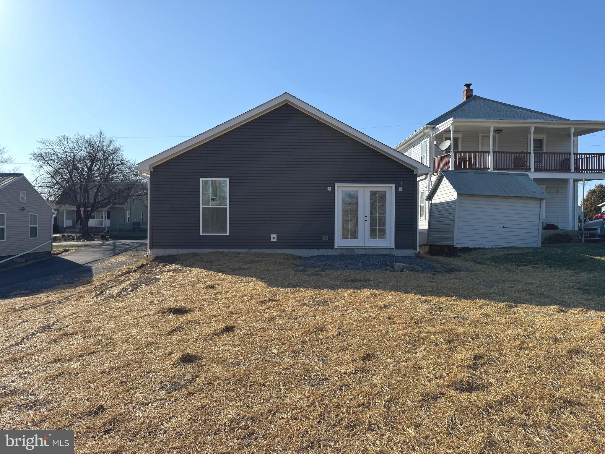 HILLCREST - Residential