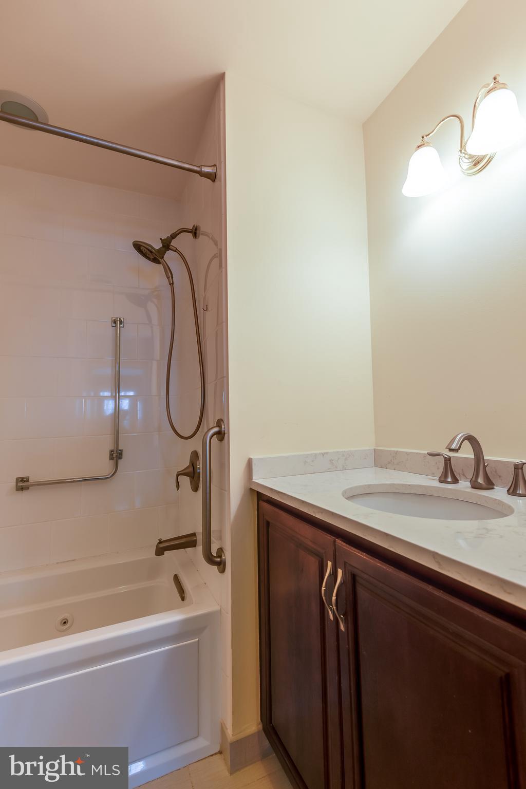 LEISURETOWNE - Residential