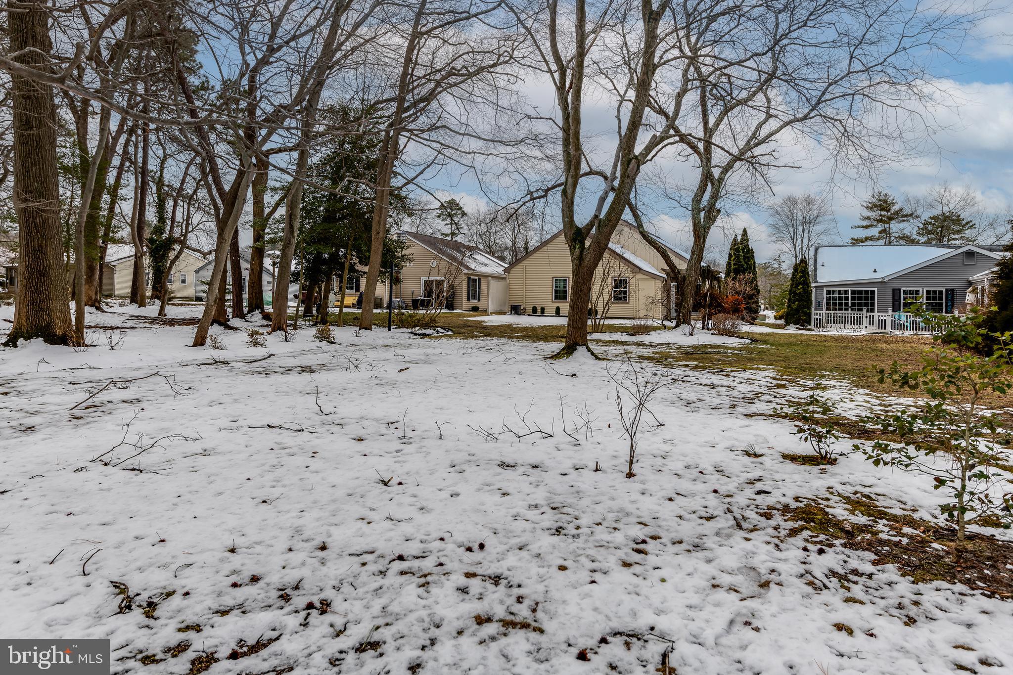 LEISURETOWNE - Residential