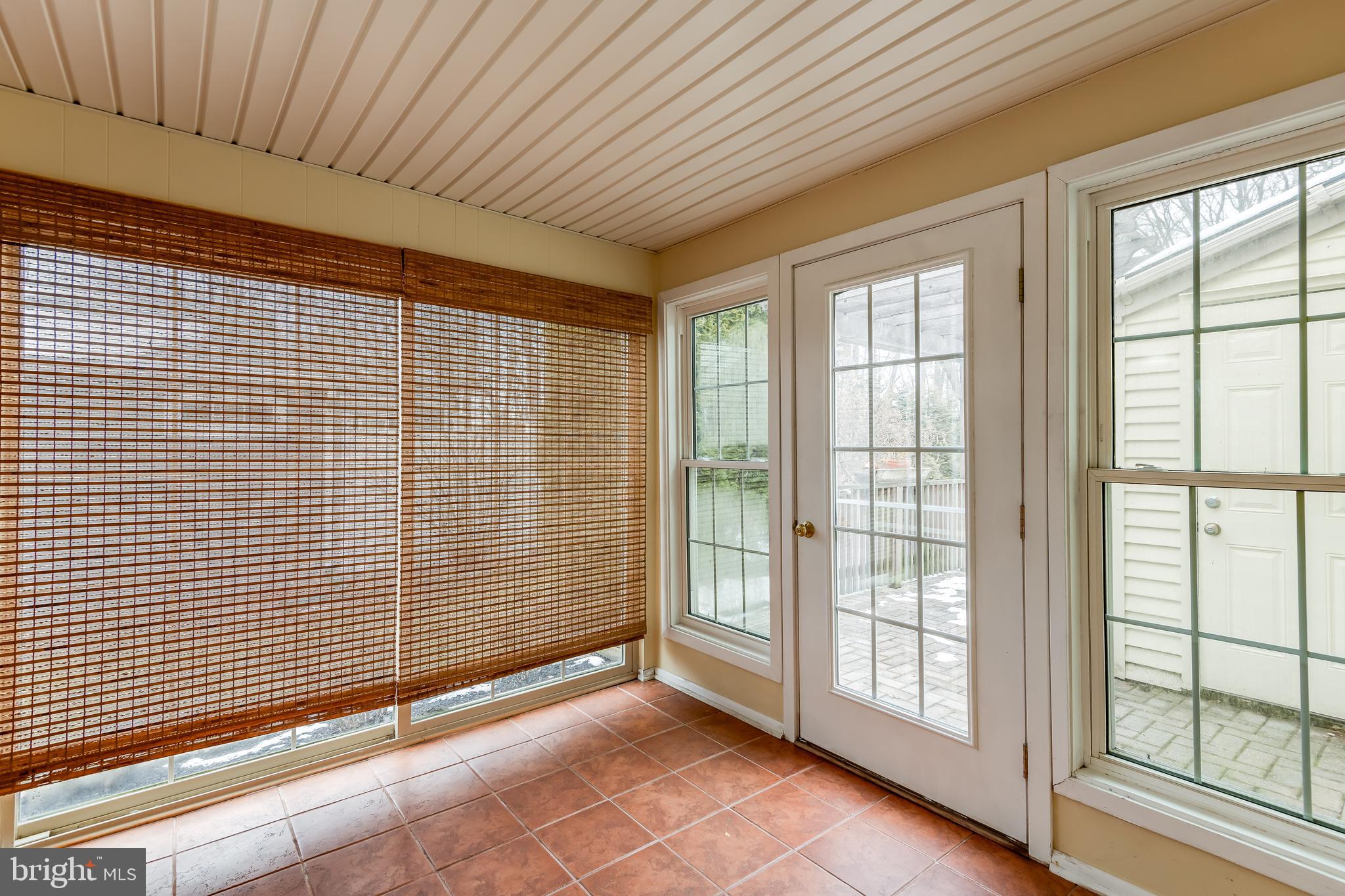 LEISURETOWNE - Residential