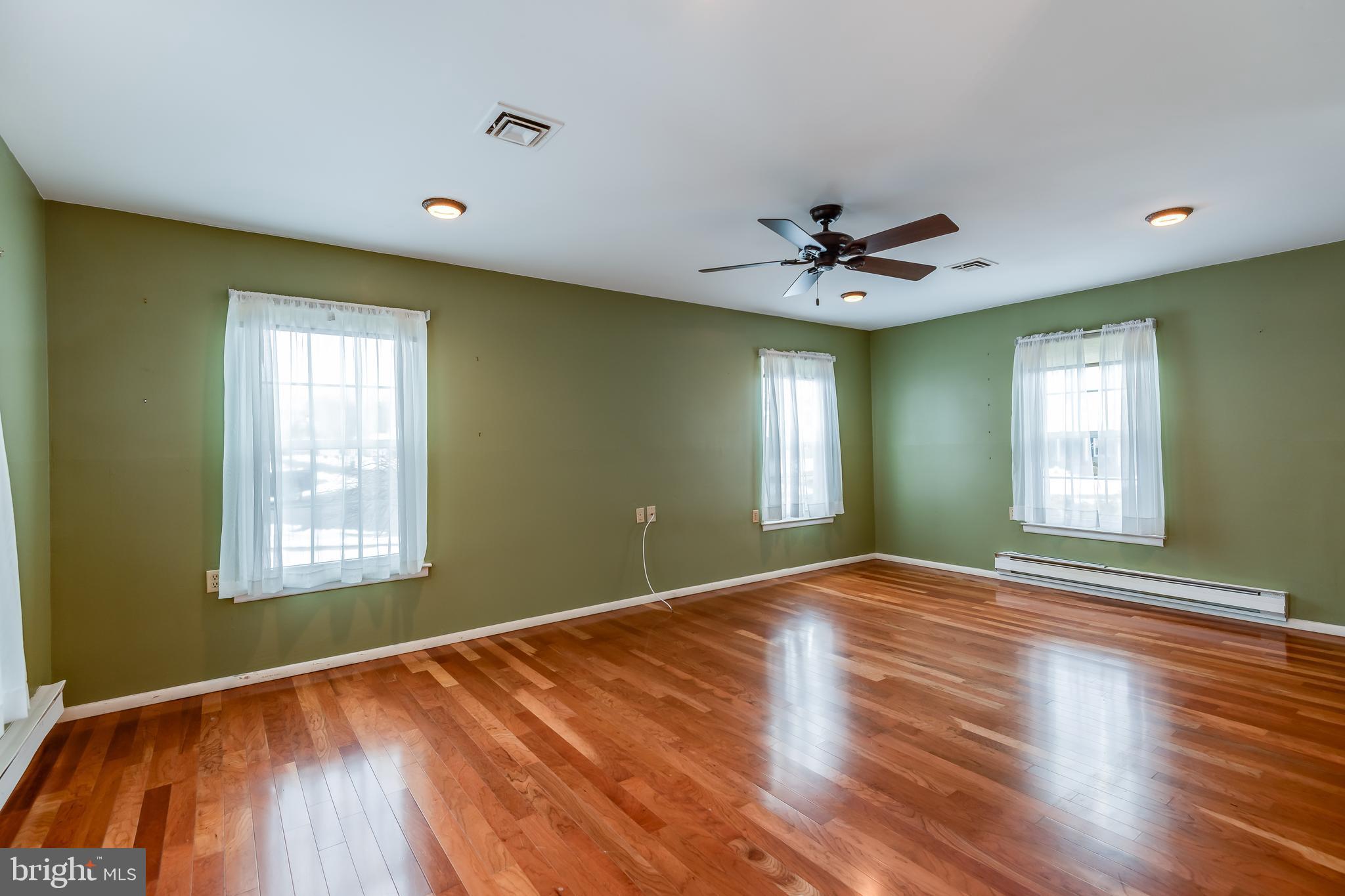 LEISURETOWNE - Residential