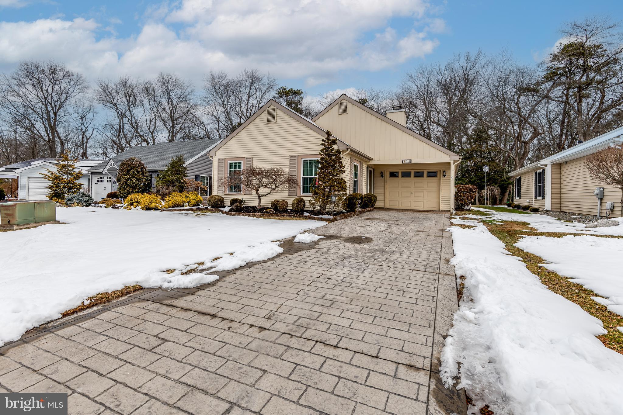 LEISURETOWNE - Residential