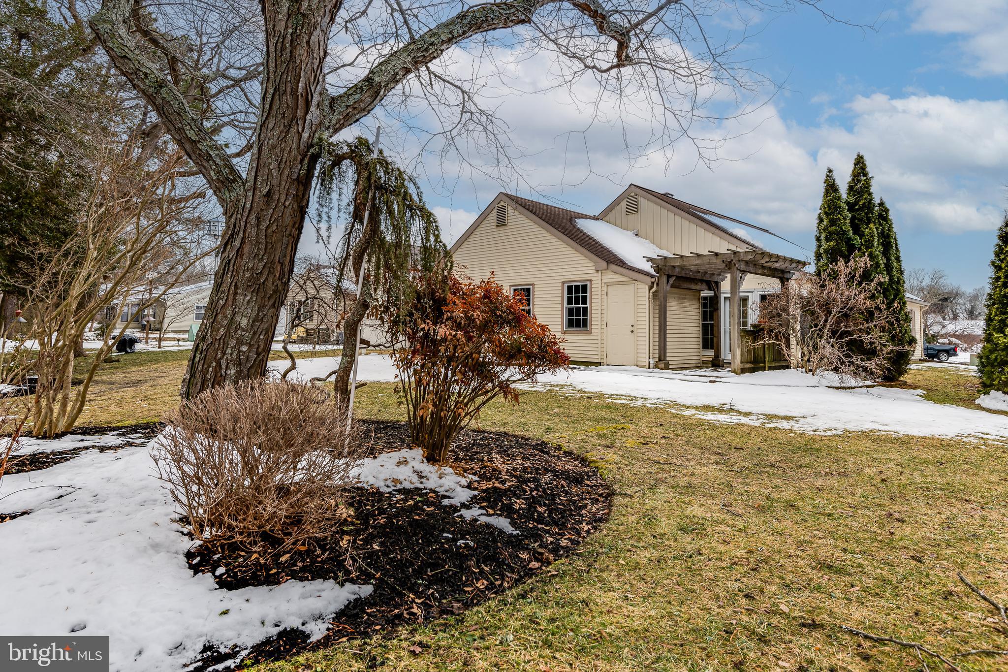 LEISURETOWNE - Residential