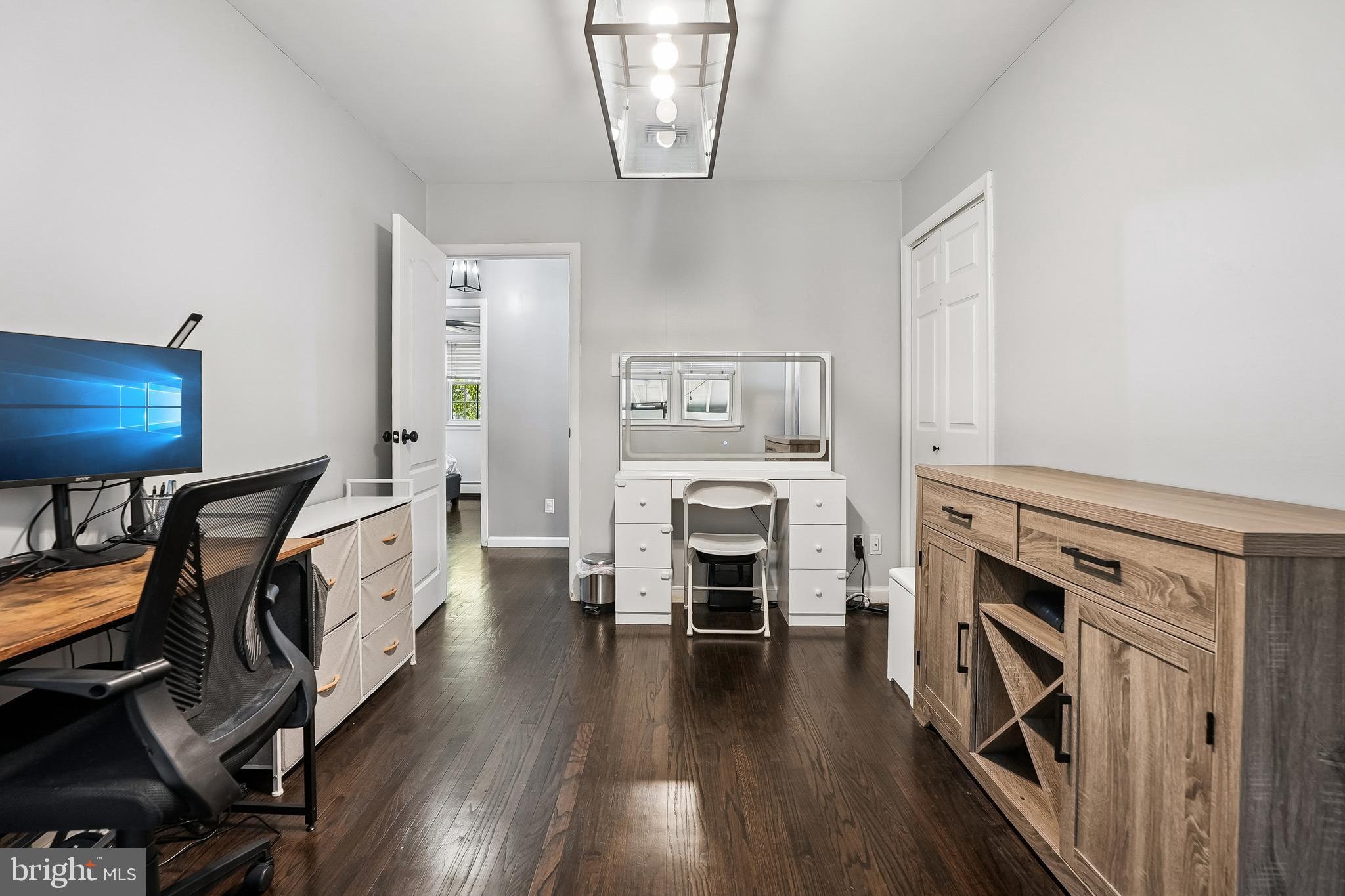 DAWSON MANOR - Residential