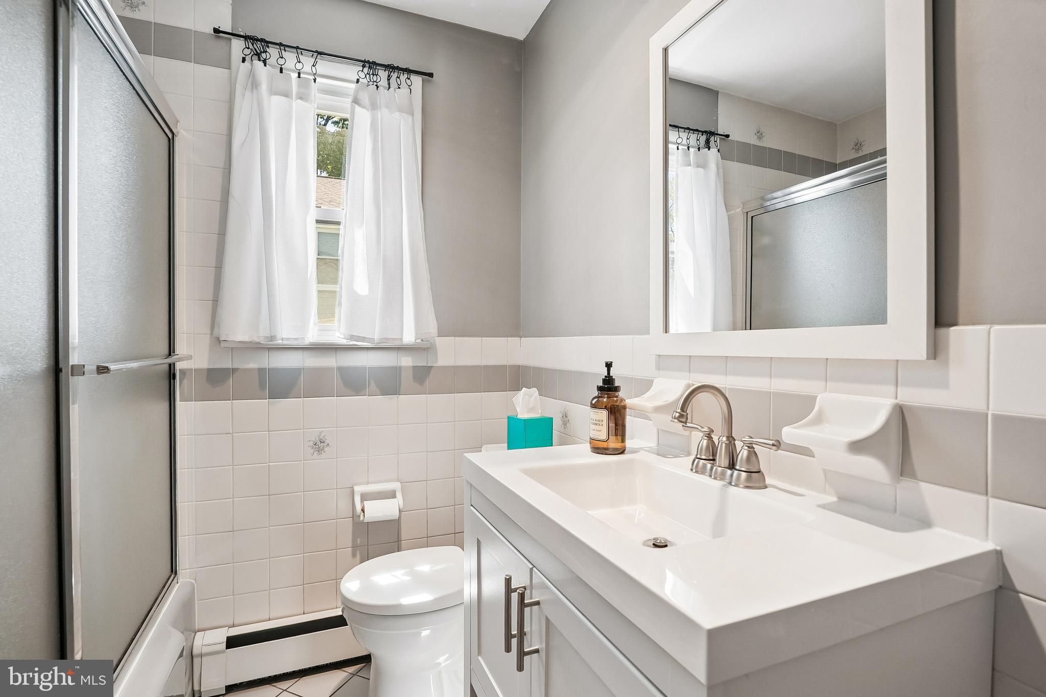 DAWSON MANOR - Residential