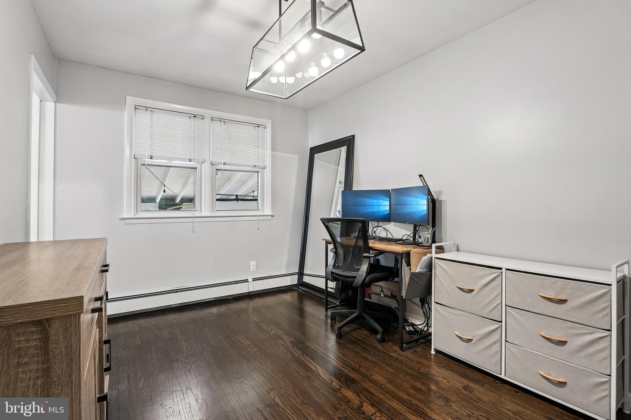 DAWSON MANOR - Residential