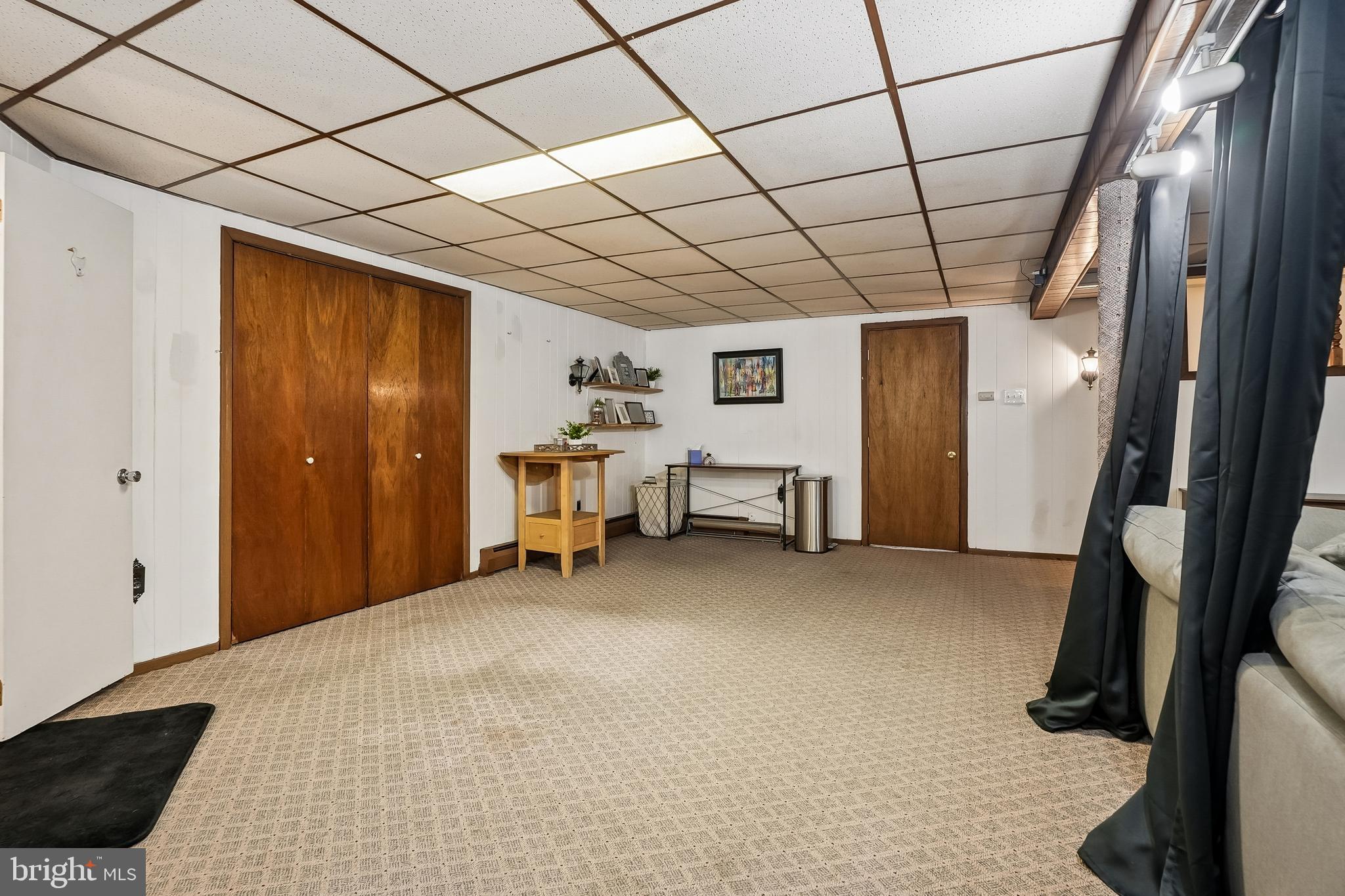 DAWSON MANOR - Residential