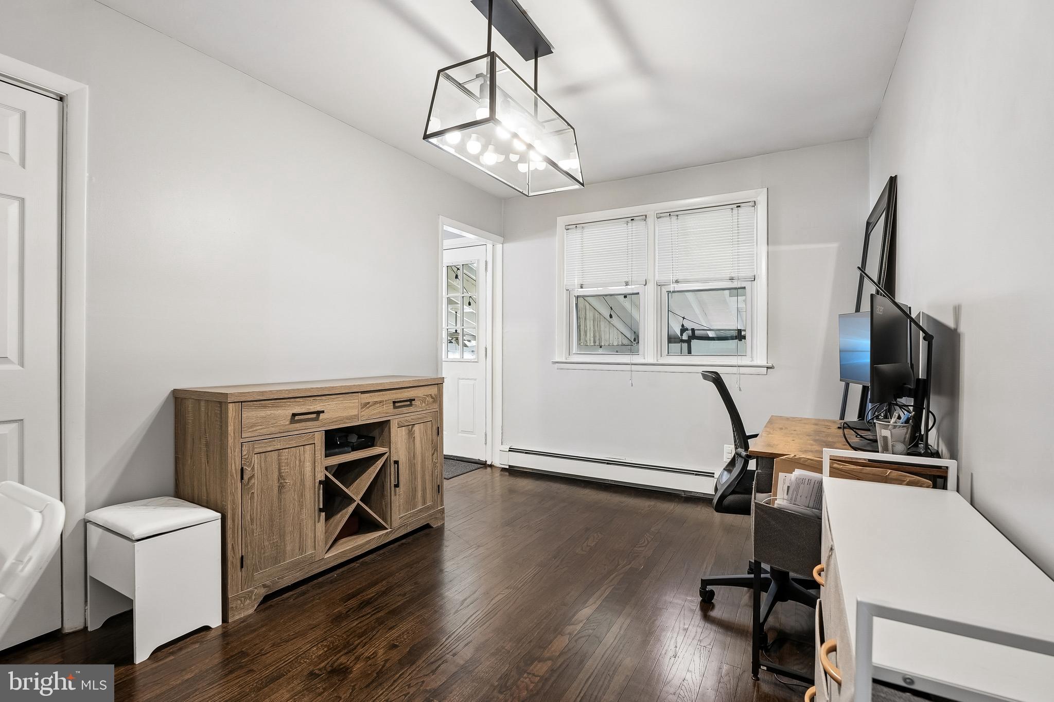 DAWSON MANOR - Residential