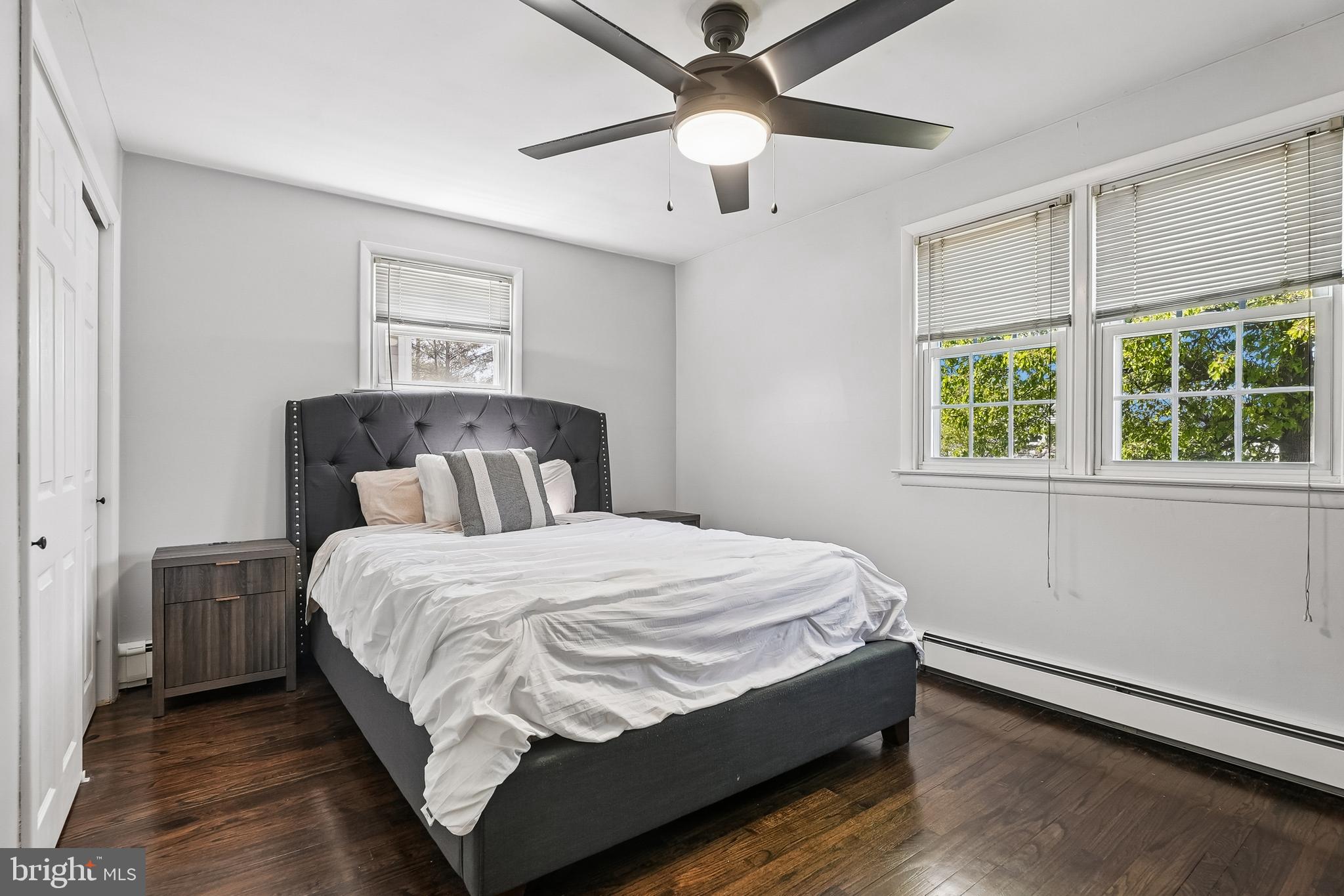 DAWSON MANOR - Residential