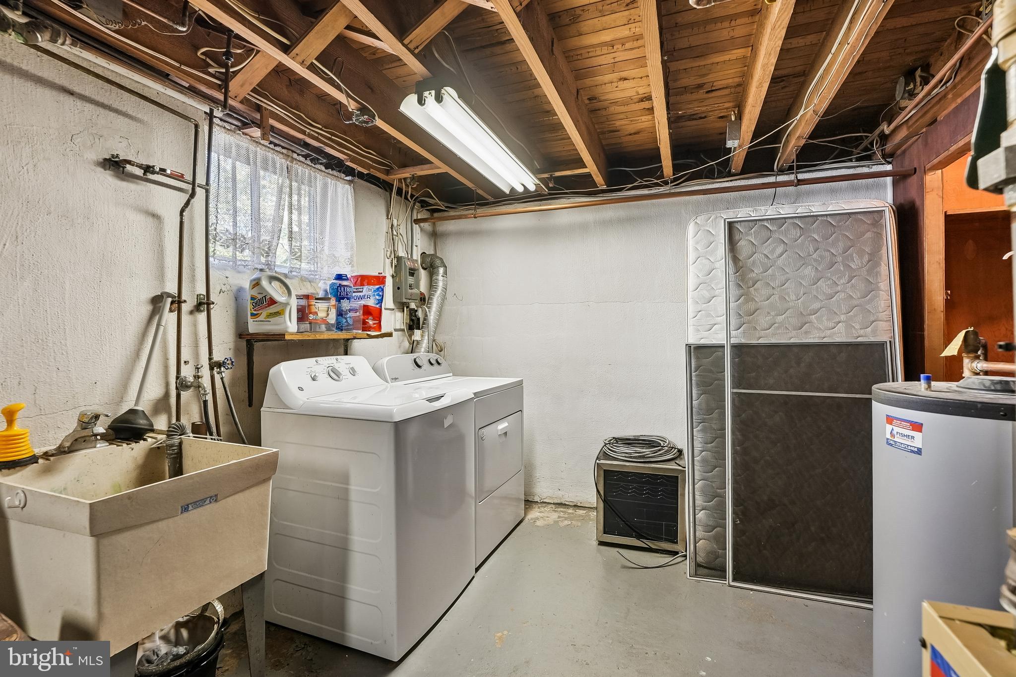 DAWSON MANOR - Residential