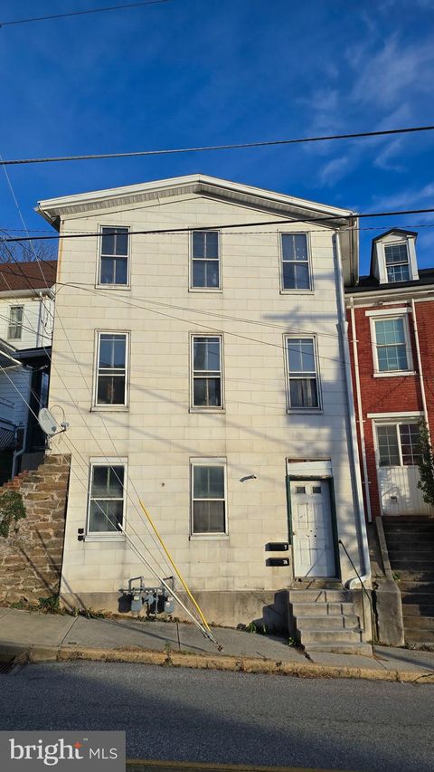 7 CHURCH STREET GLEN ROCK PA 17327