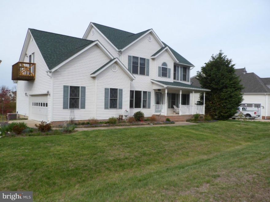 Well maintained waterfront colonial home just in time for the spring!  Lots of room with 4 spacious bedrooms & 3 full baths plus a powder room. Appreciate the beautiful views or relax at the community pool.  Entertain off the expansive waterside deck or enjoy the covered front porch.  Need a place to keep the boat- it's here.