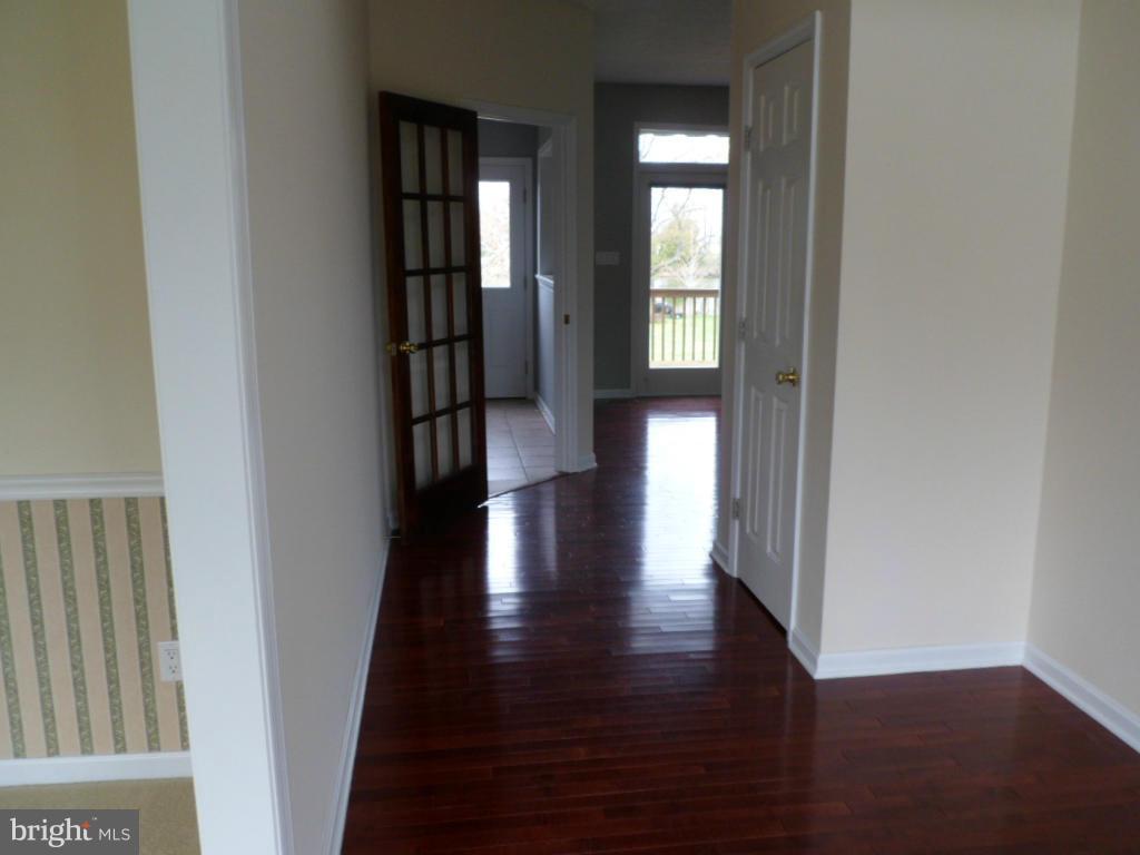 LANDINGS AT PINEY POINT - Residential Lease