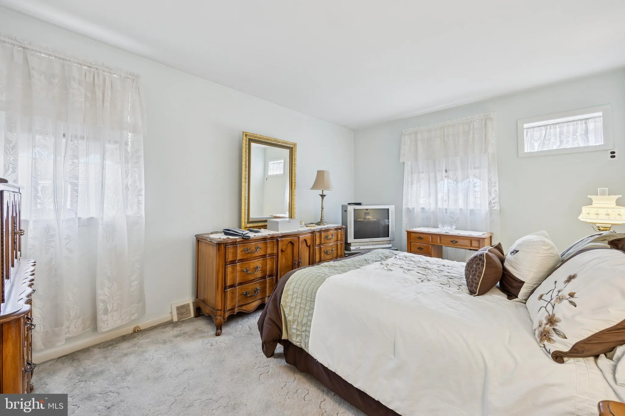 Philadelphia, Pennsylvania 19116, United States, 3 Bedrooms Bedrooms, ,2 BathroomsBathrooms,Residential,Active,97522