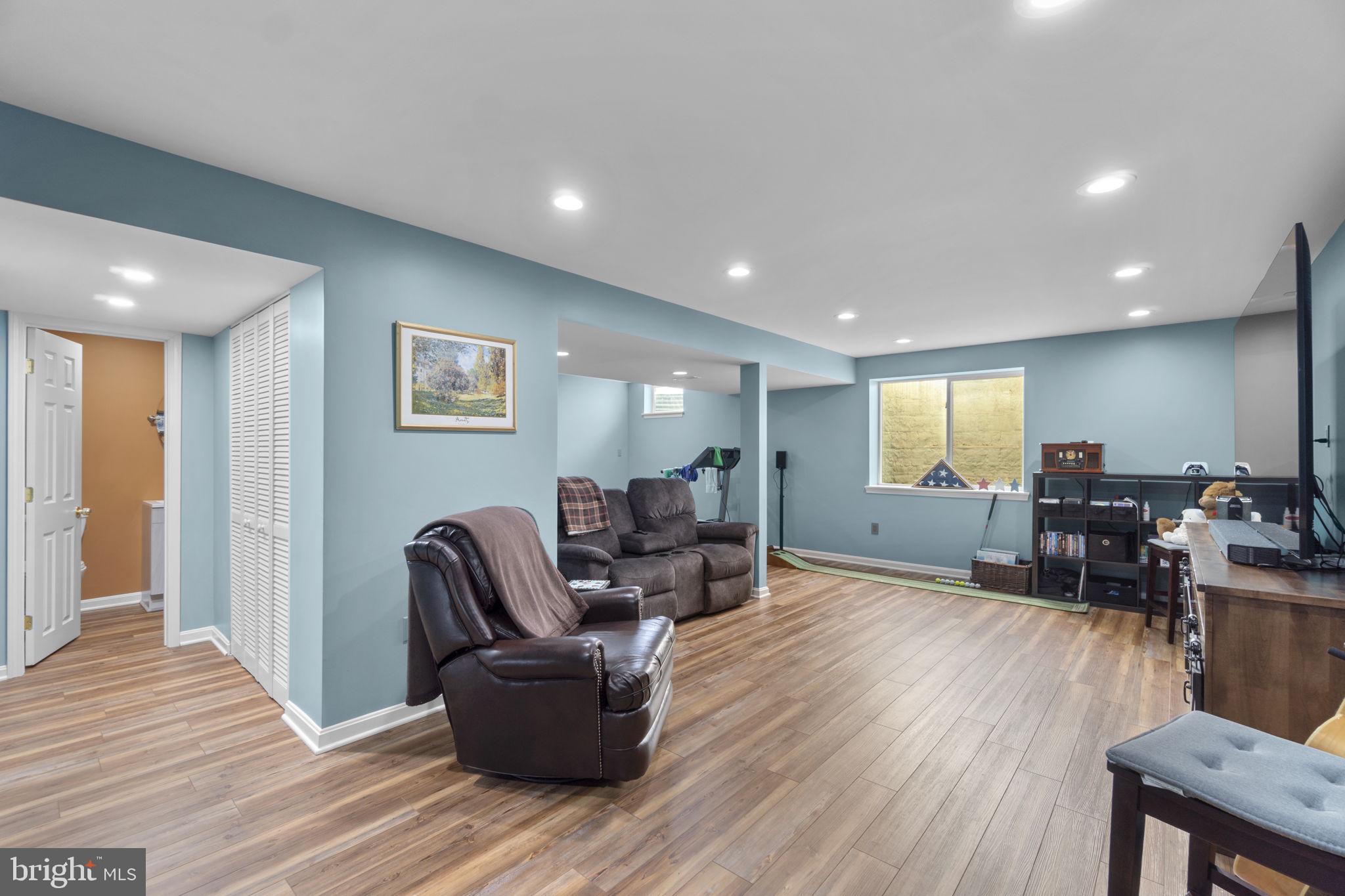 THE MEADOWS - Residential