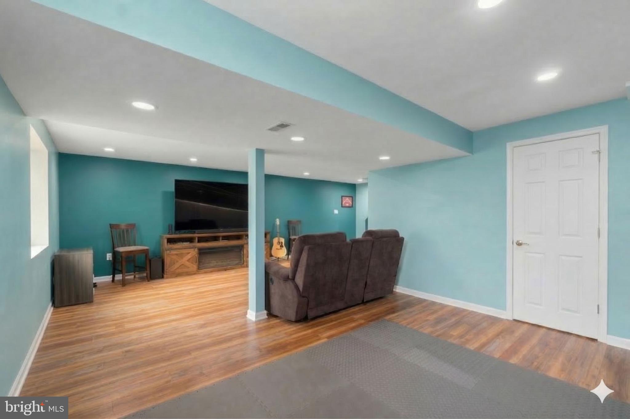 THE MEADOWS - Residential