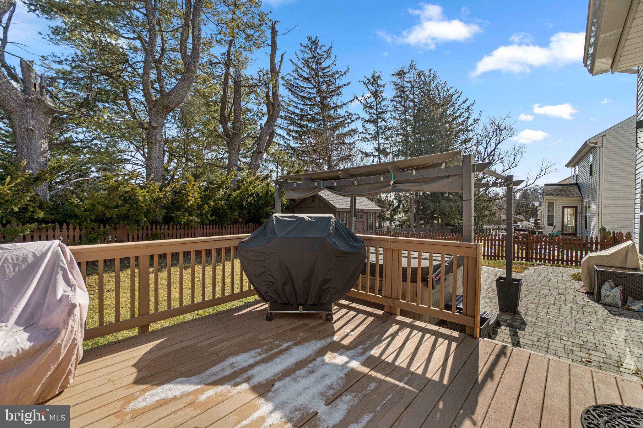 THE MEADOWS - Residential