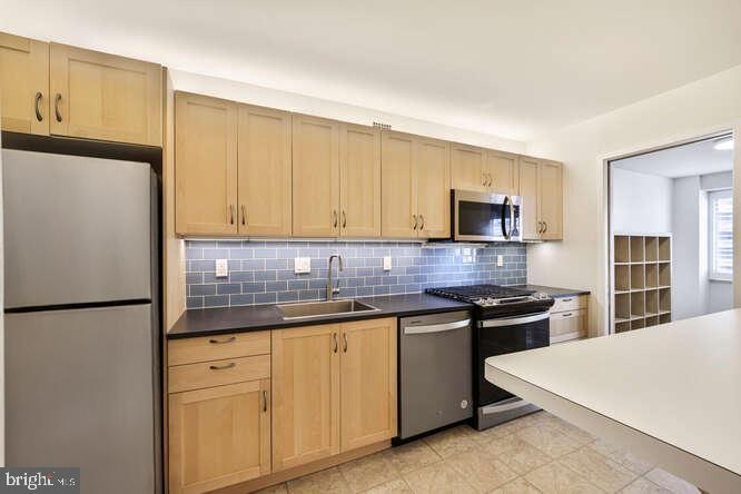 FRIENDSHIP HEIGHTS - Residential Lease