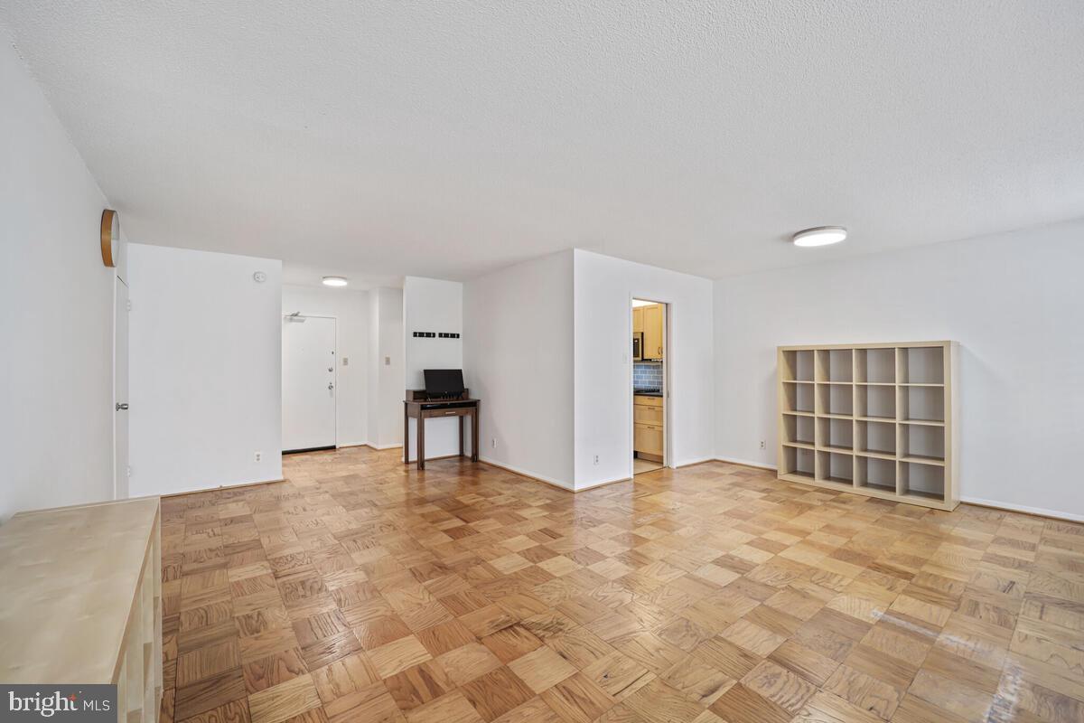 FRIENDSHIP HEIGHTS - Residential Lease