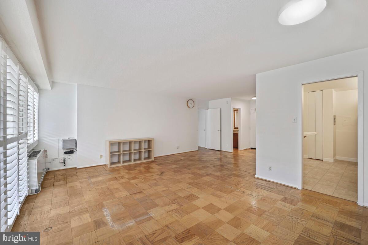 FRIENDSHIP HEIGHTS - Residential Lease