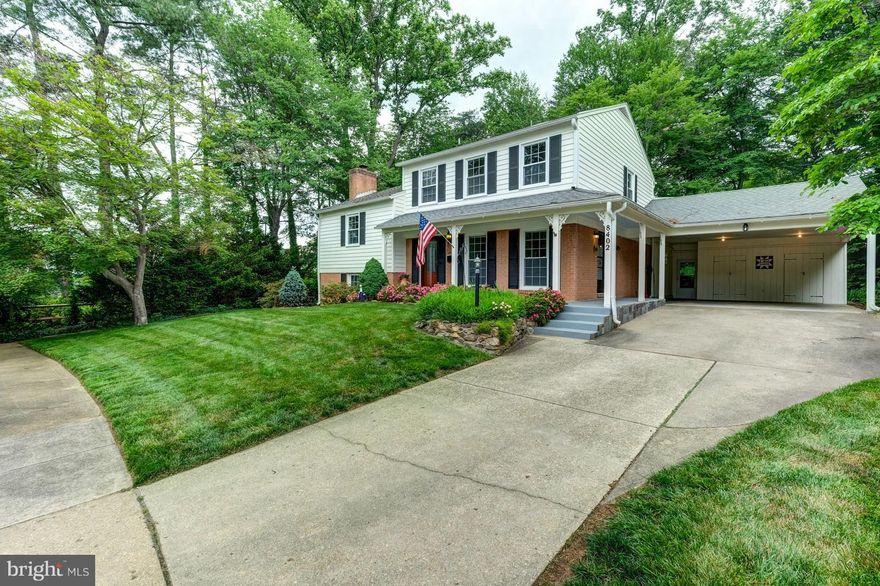 FAB 5-level split on a cul-de sac.This 5 BR 2.5 bath house has space for everyone.Woodson school pyramid.Gleaming hardwood floors on 3 levels.Large landscaped yard with multi-level deck (leading from master bedroom & formal dining room).Eat in kitchen,family room w/ raised hearth fire place,huge laundry.2 workshops,2 car carport,closets galore. Community pool & tennis. 2 blocks from metro bus stop