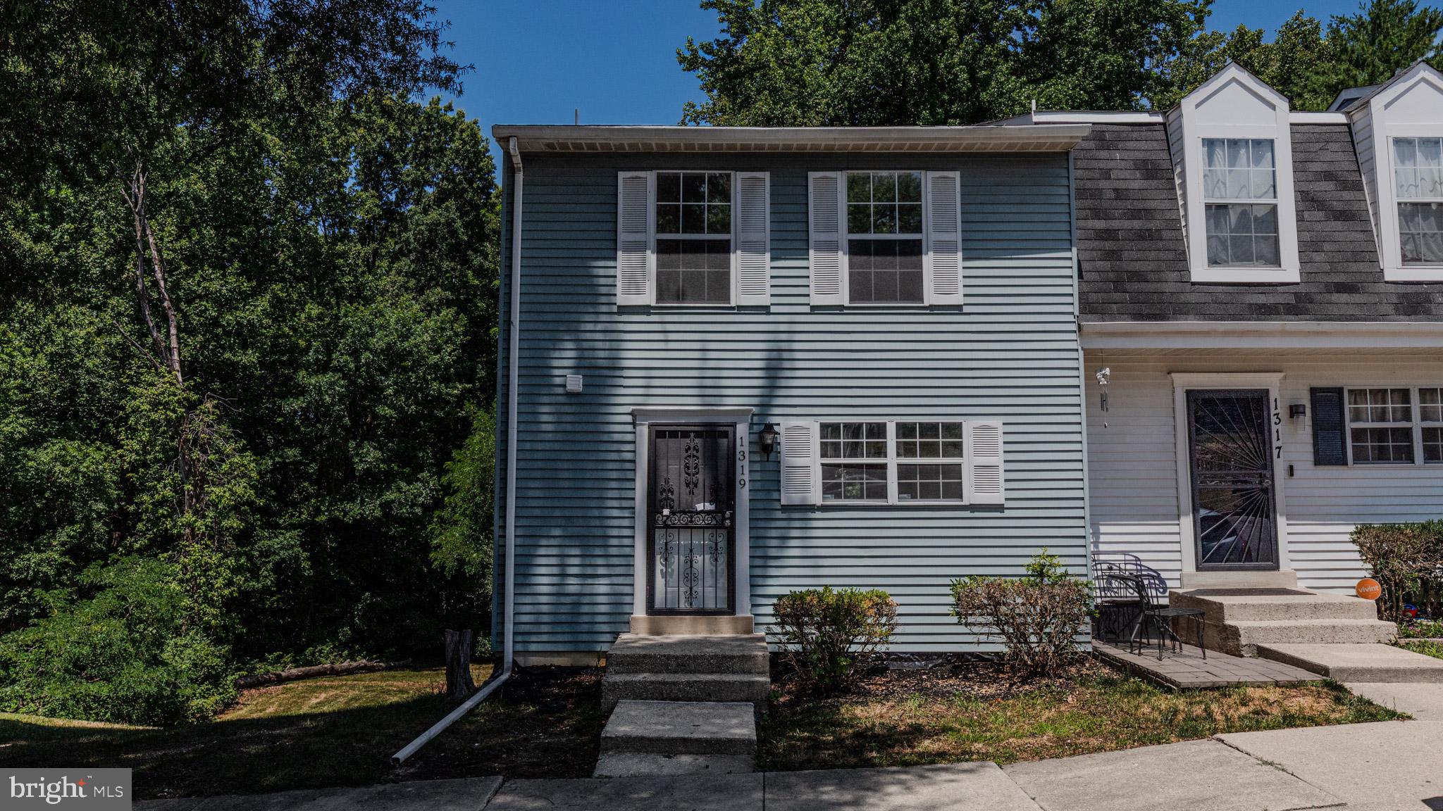 1319 UPCOT COURT