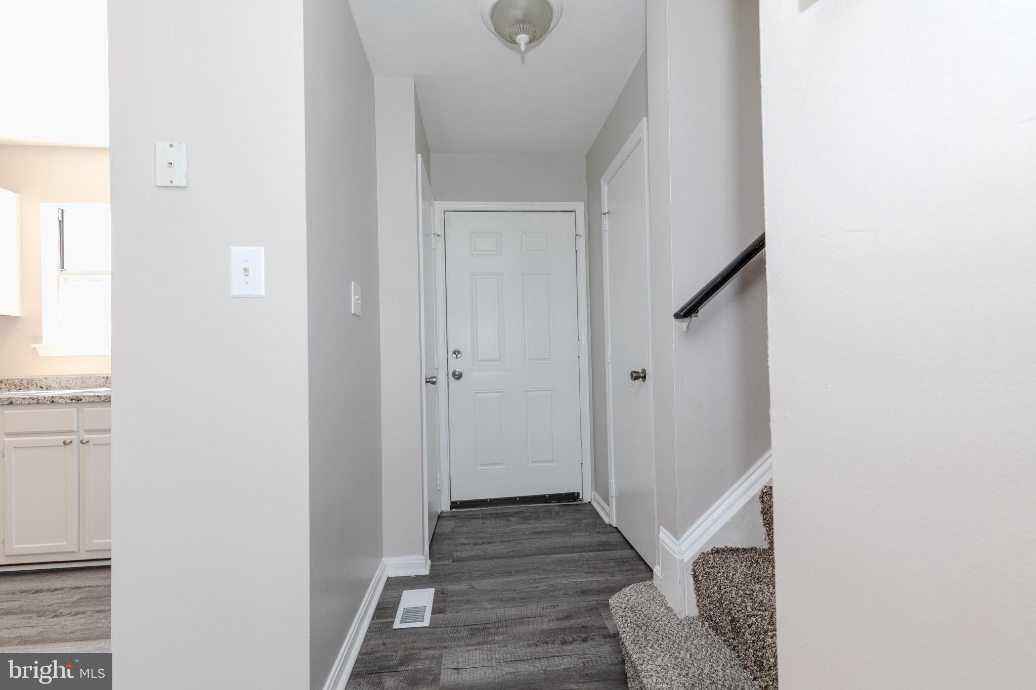 1319 UPCOT COURT