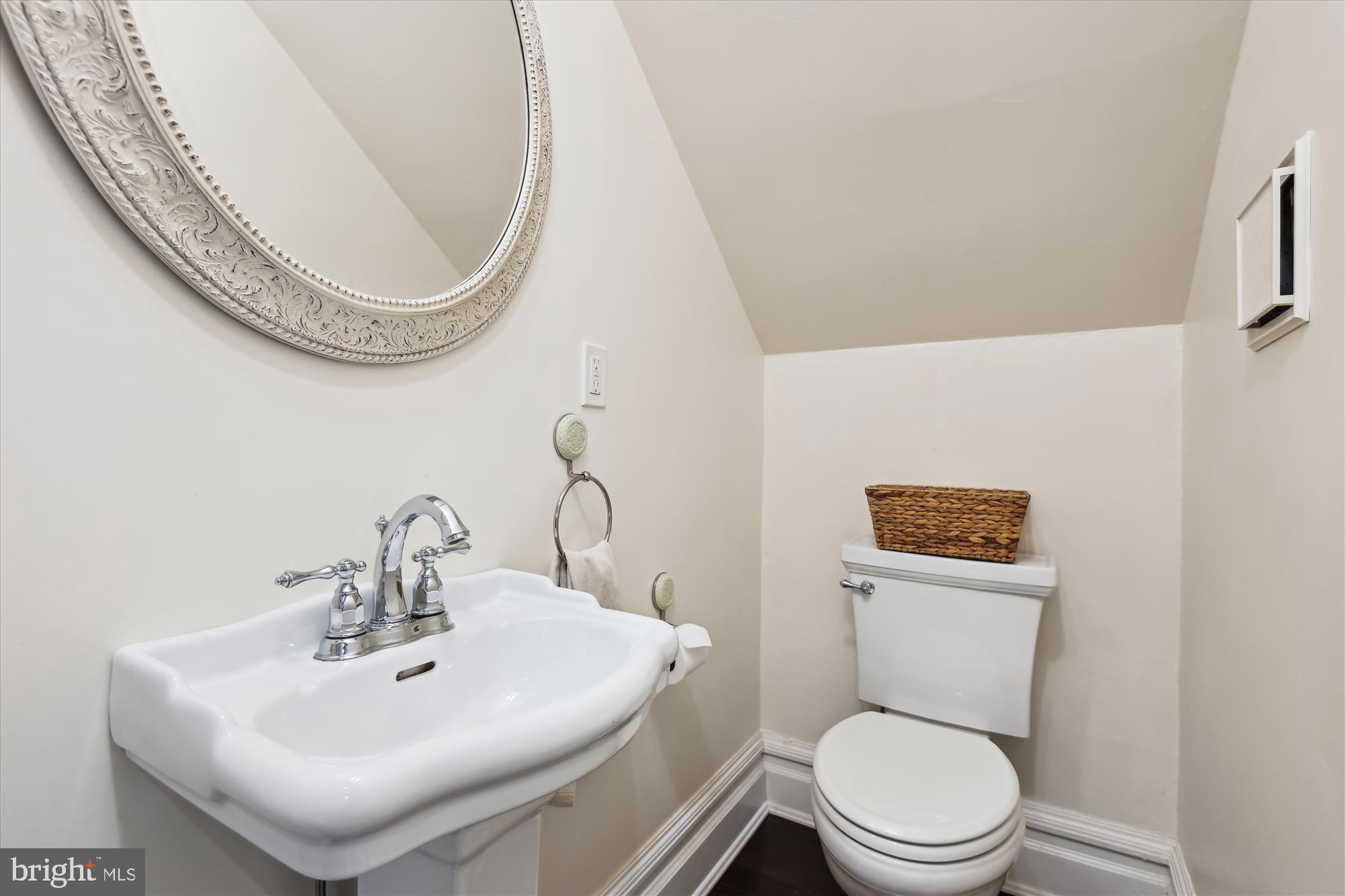 ROLAND PARK - Residential