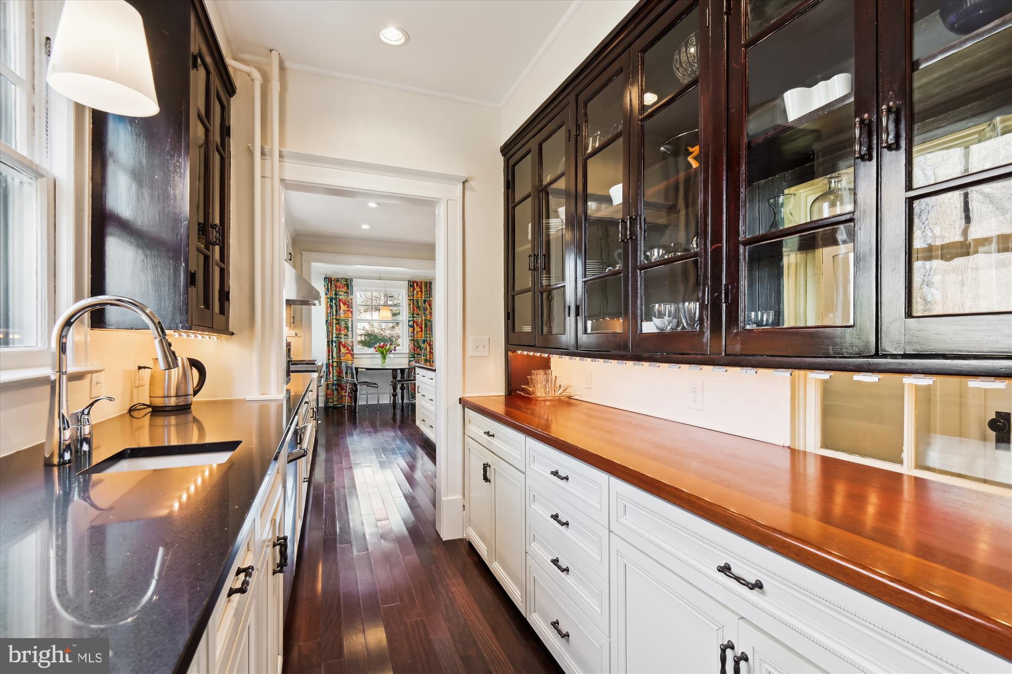 ROLAND PARK - Residential