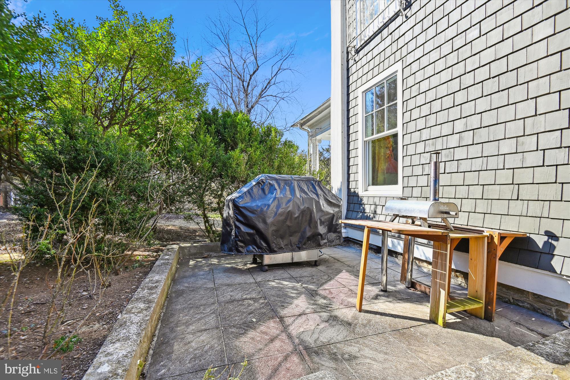 ROLAND PARK - Residential