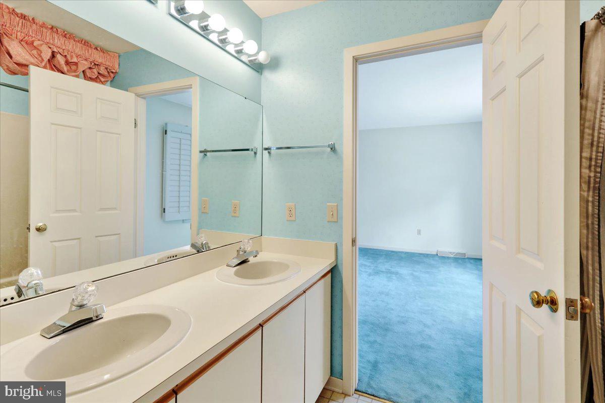 WYOMISSING MEADOWS - Residential