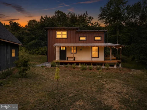 MLS: WVBE2052308