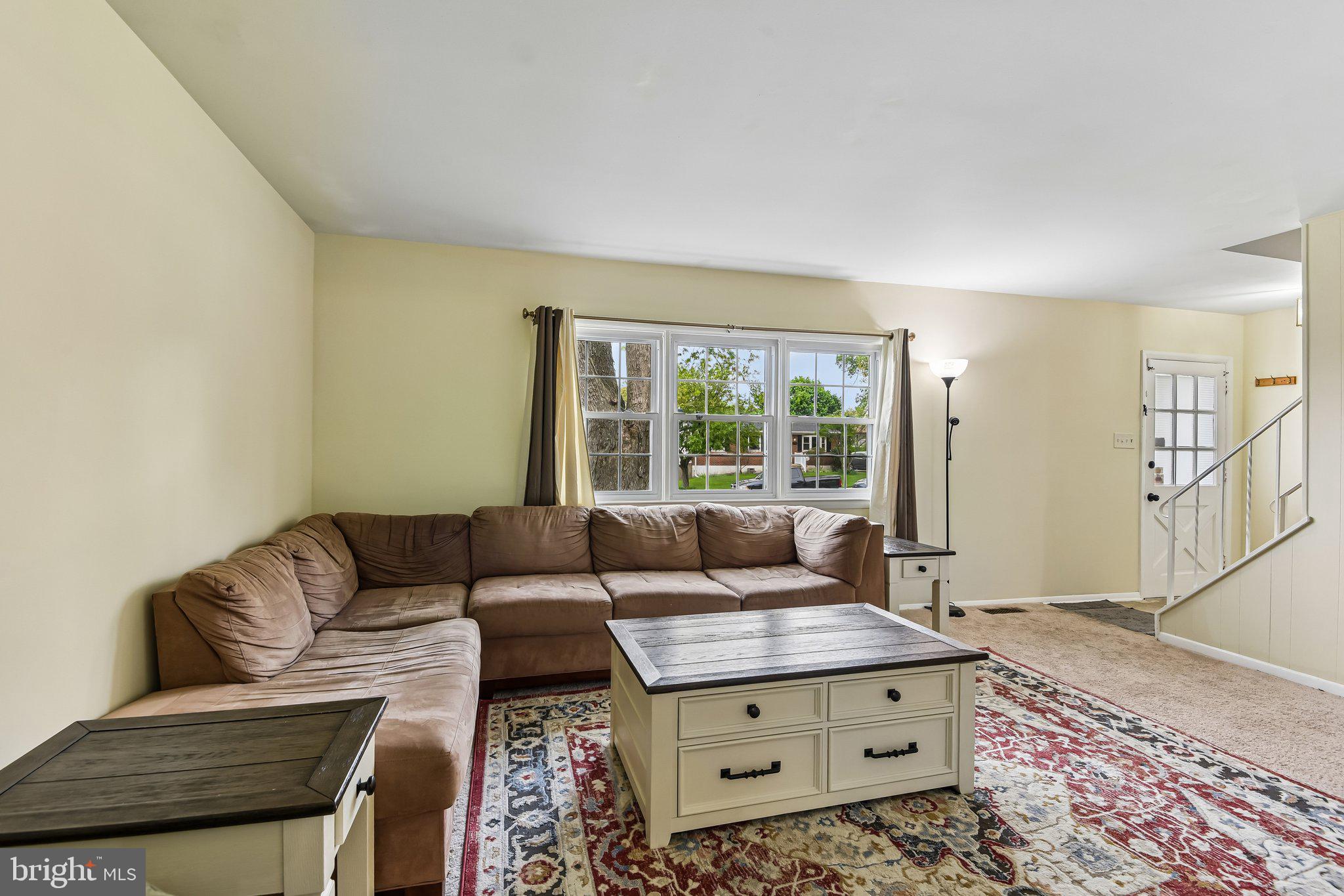 216 GLYNDON DRIVE