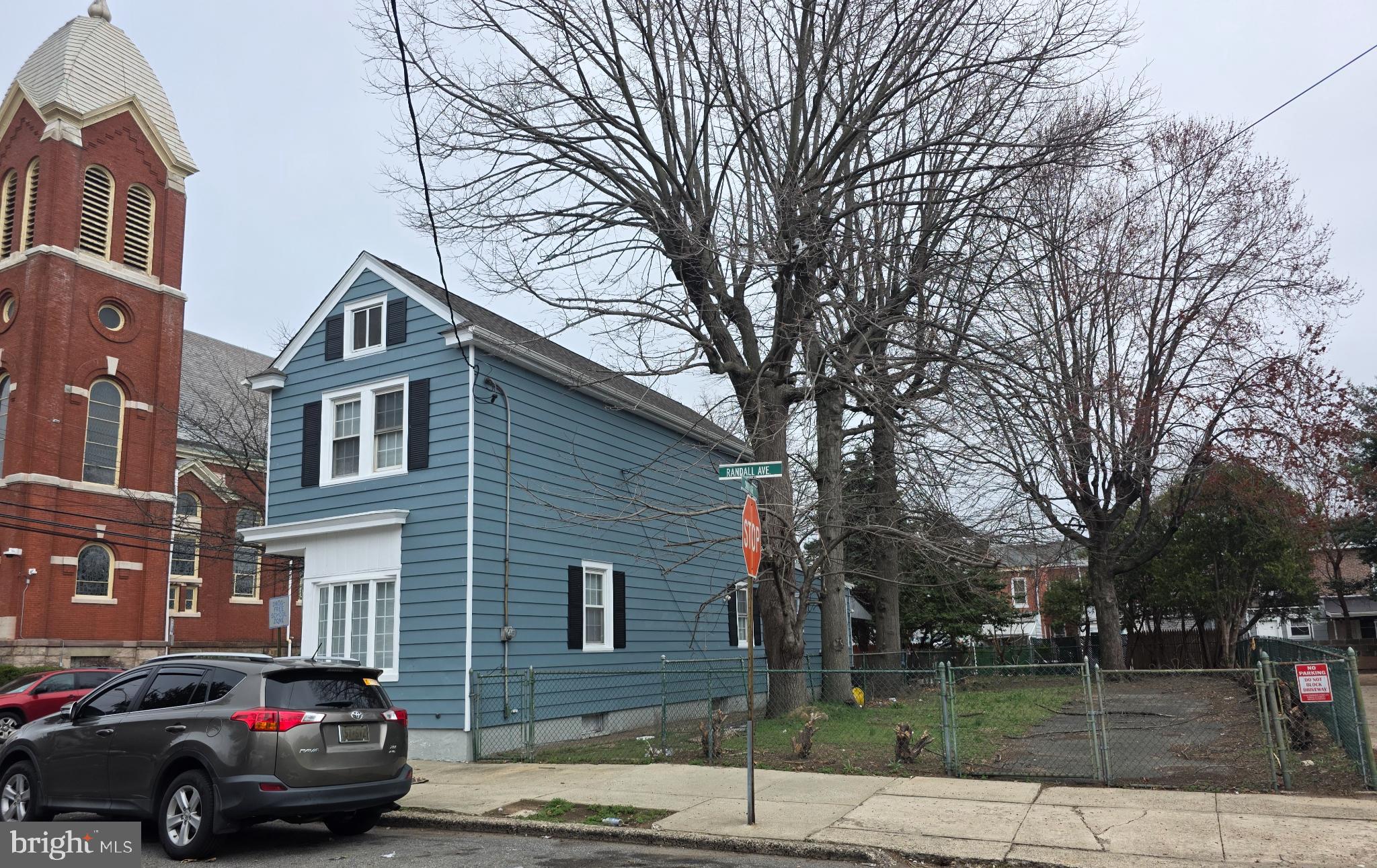 102 - 104 RANDALL AVENUE