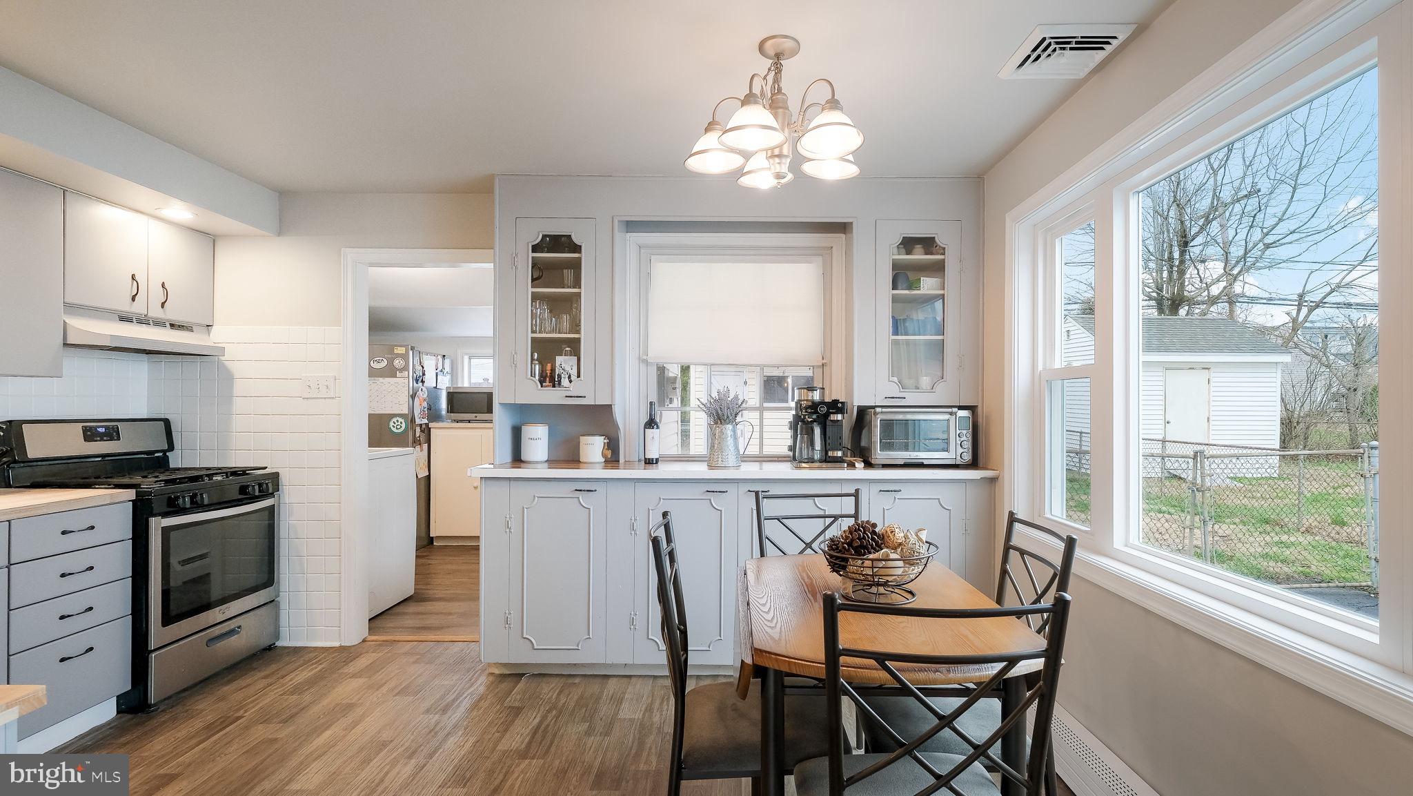 SHOEMAKER VIL - Residential