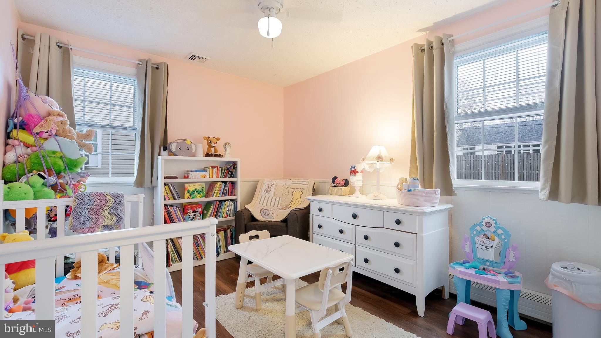 SHOEMAKER VIL - Residential